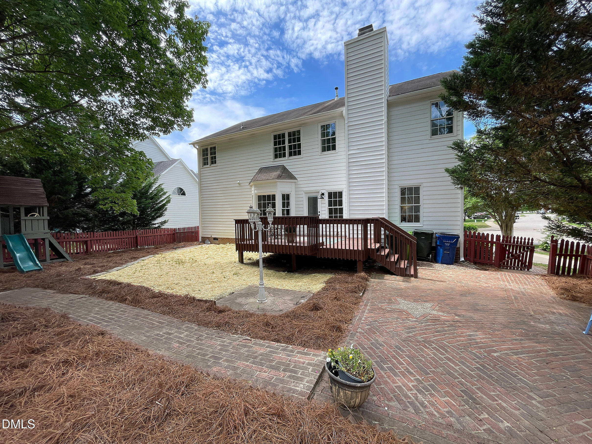 9332 Leslieshire Drive Property Photo 33