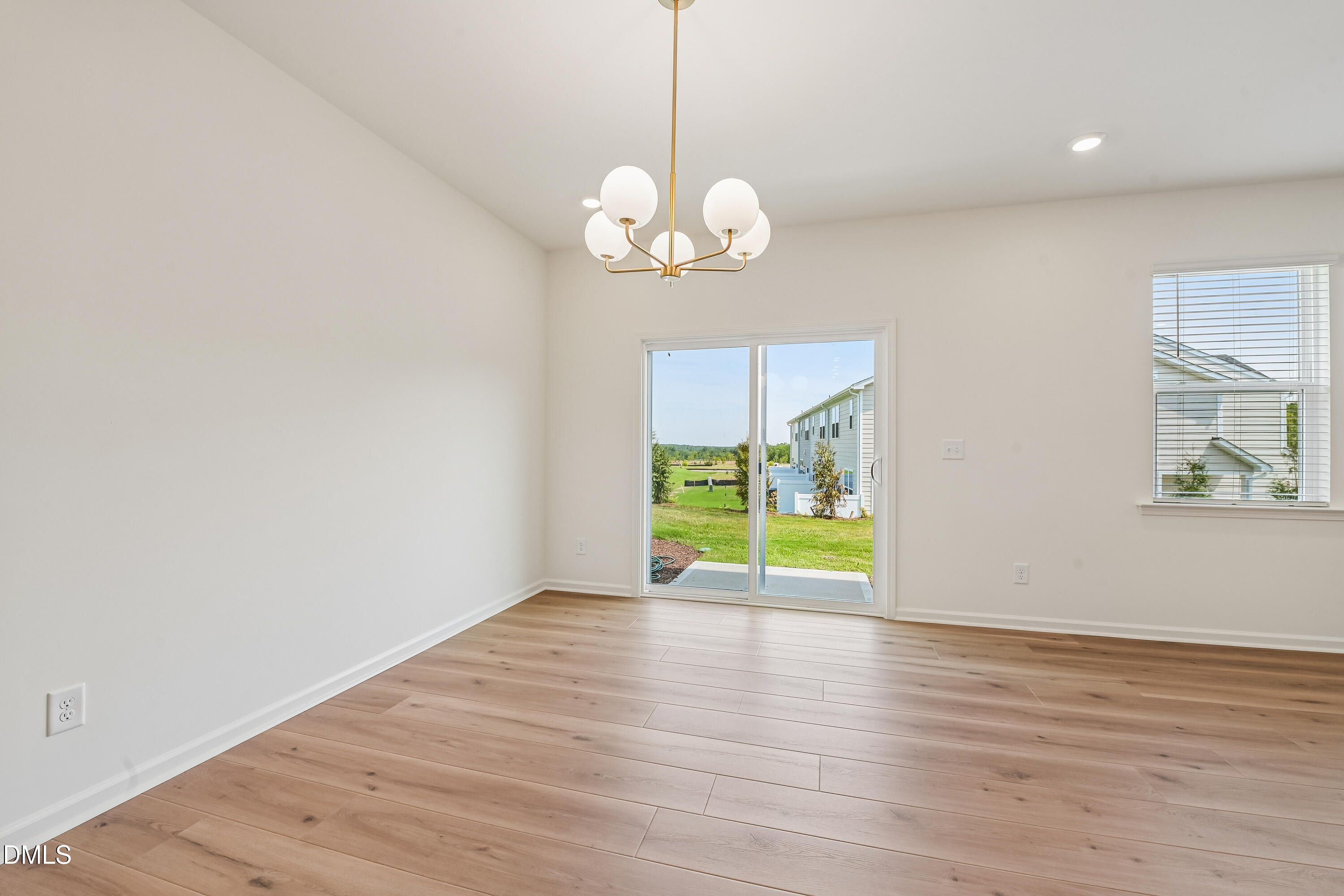 519 Sunset Lake Drive Property Photo 8