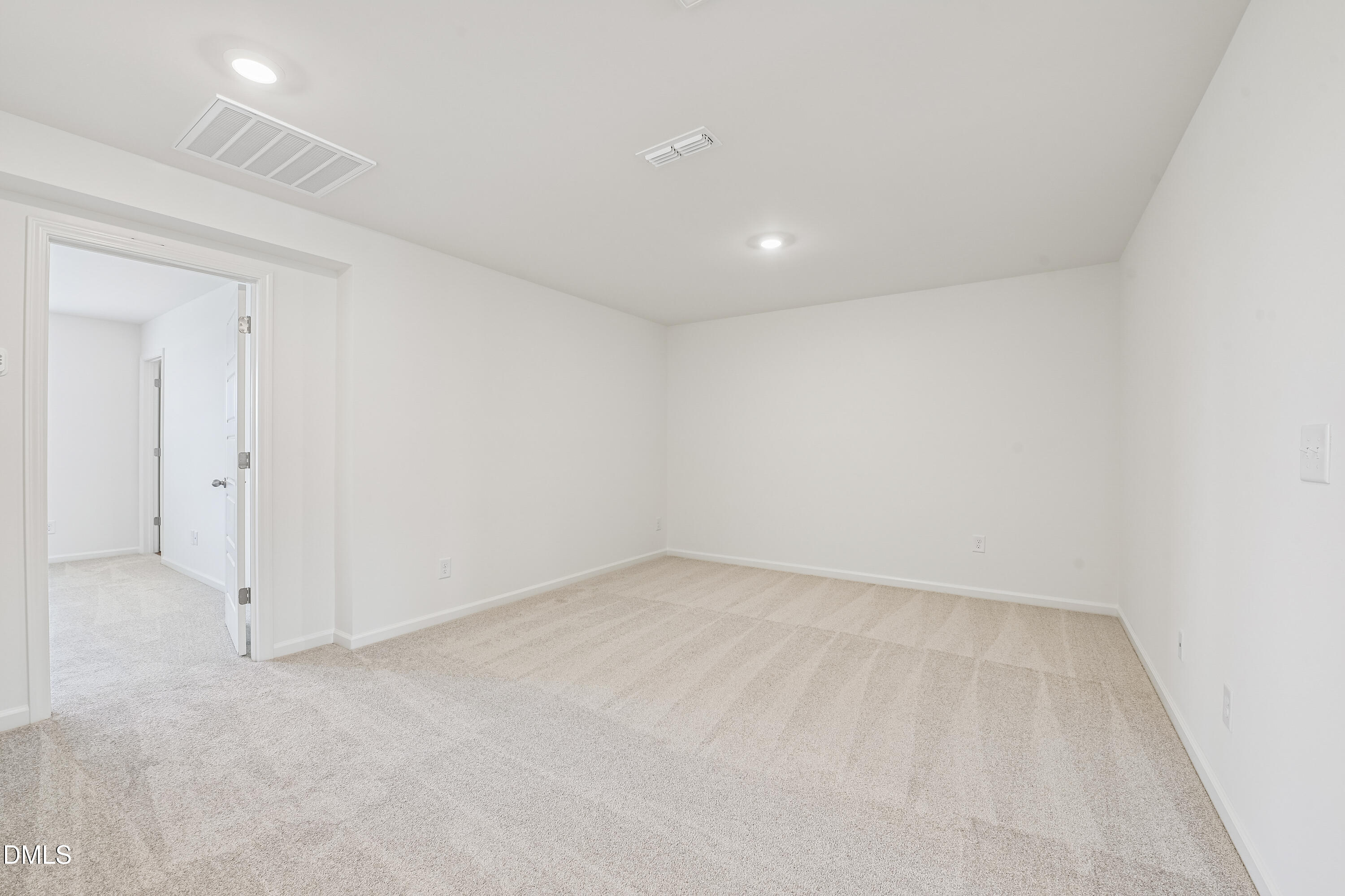519 Sunset Lake Drive Property Photo 17