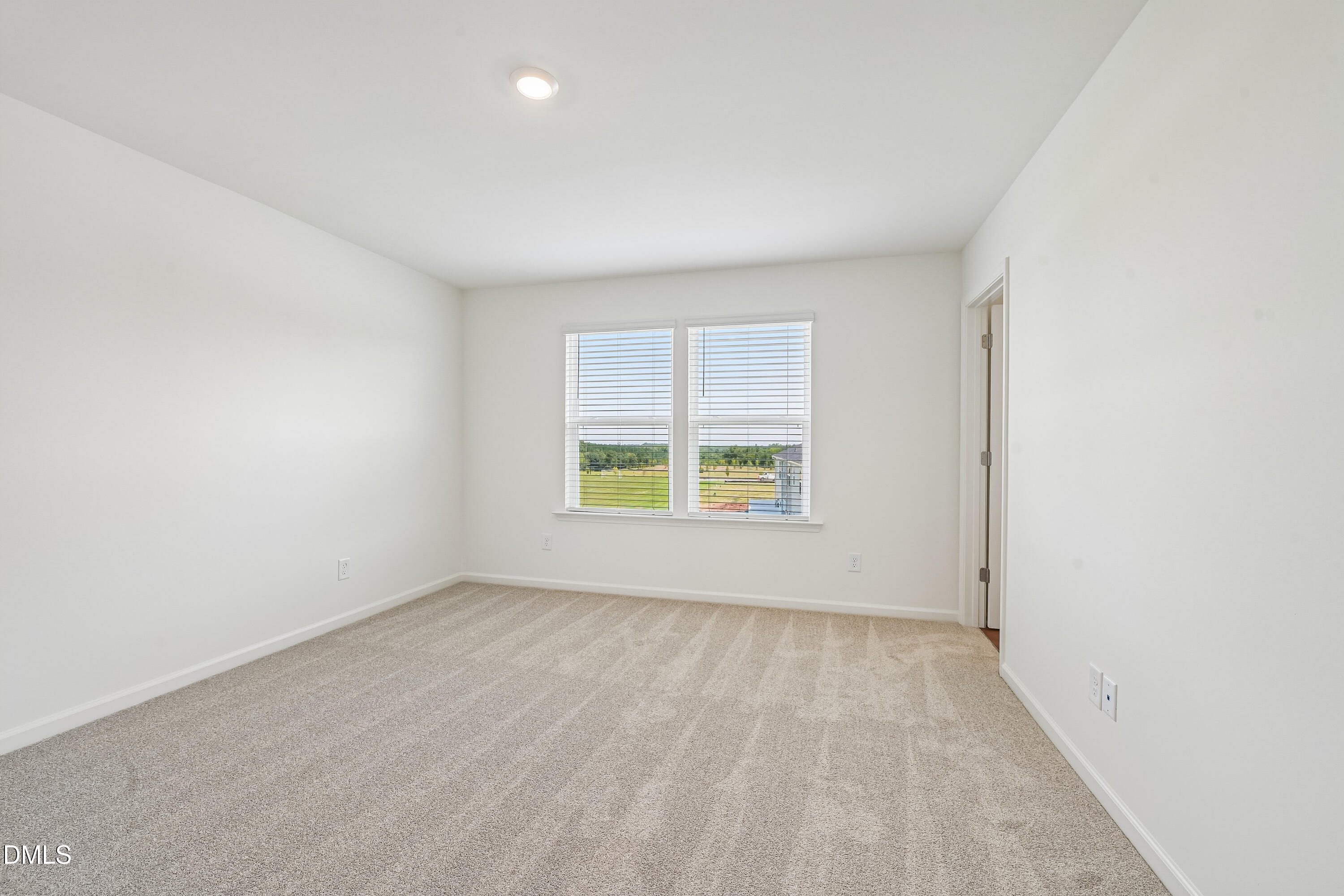 519 Sunset Lake Drive Property Photo 19
