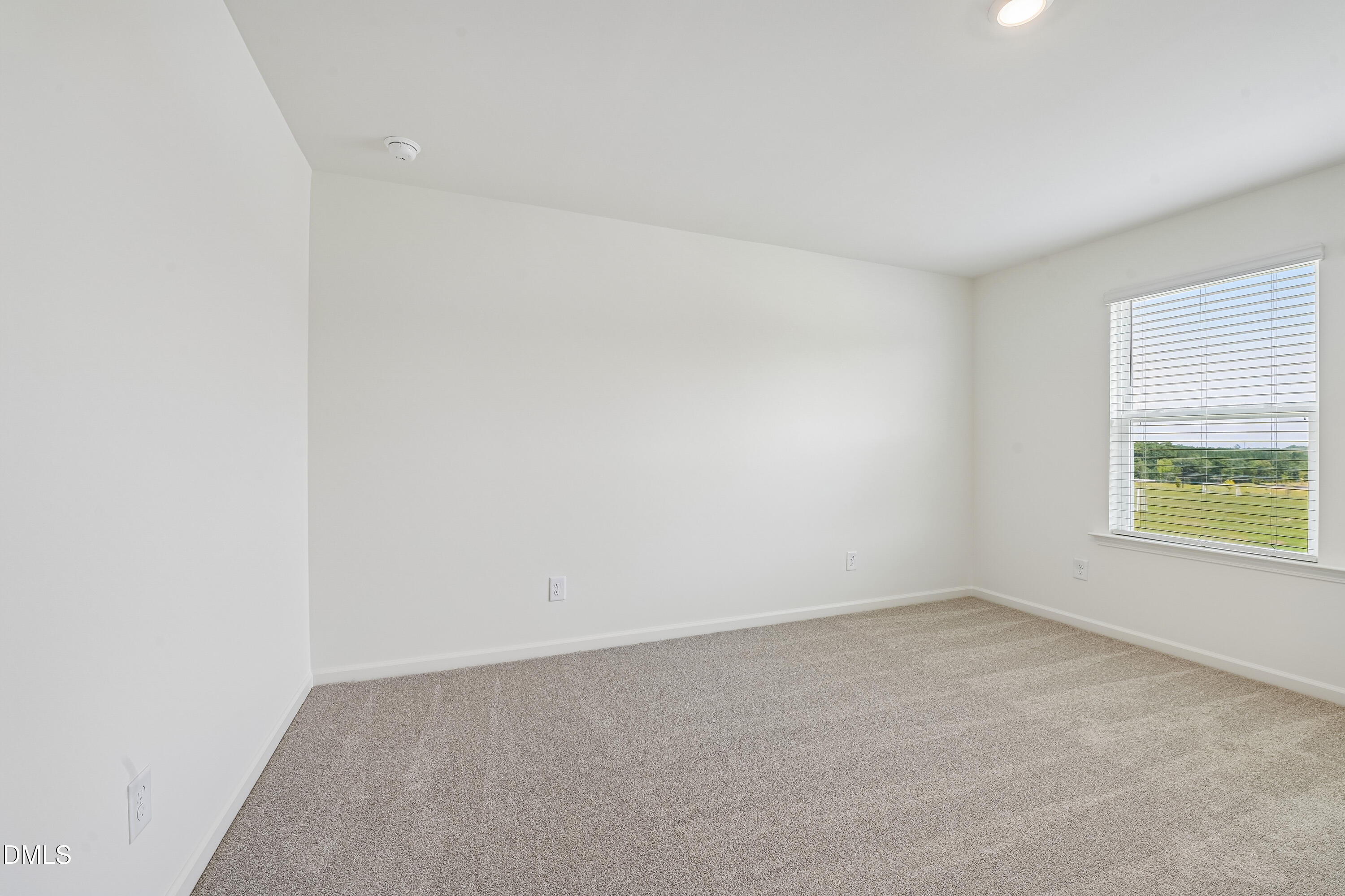 519 Sunset Lake Drive Property Photo 20