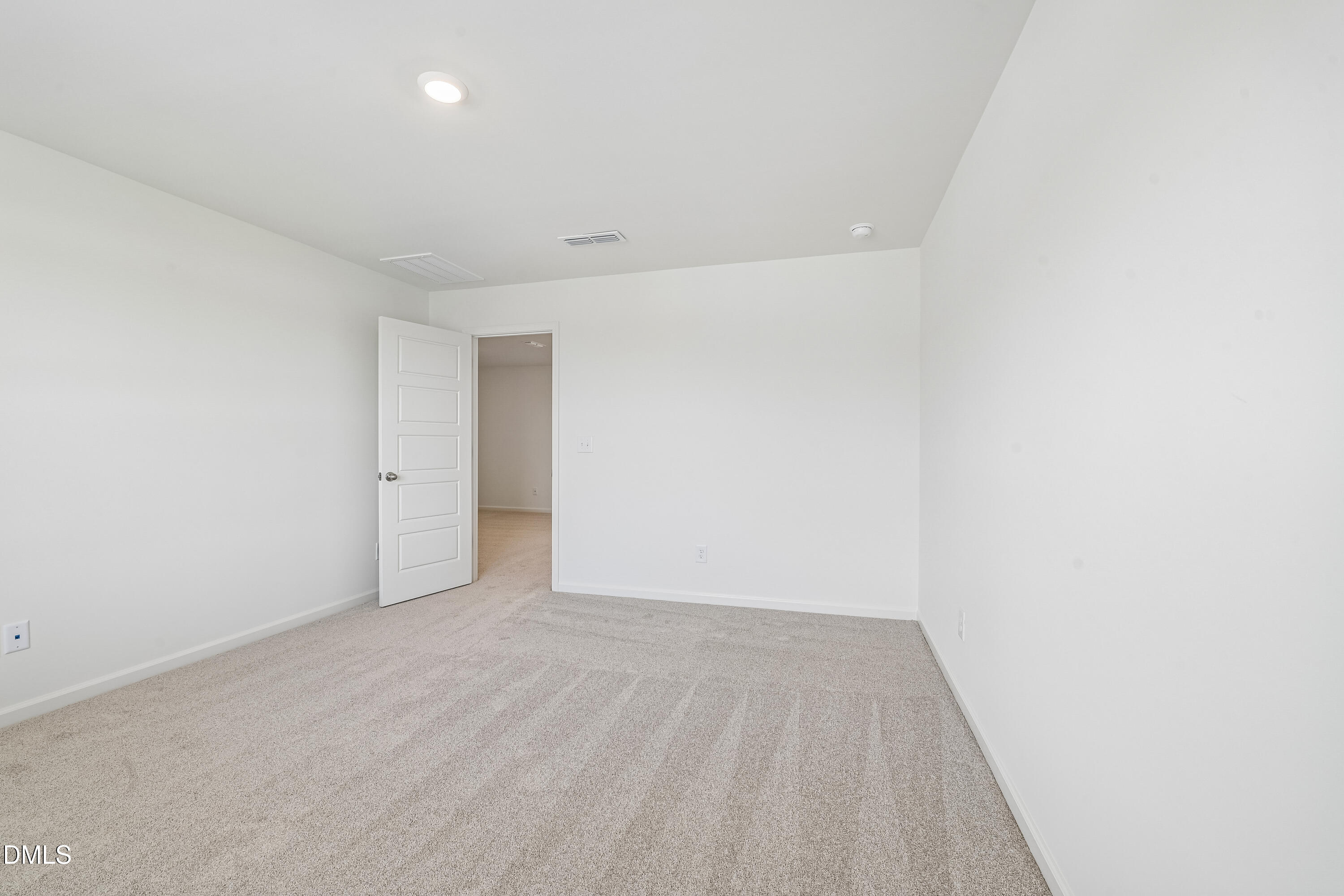 519 Sunset Lake Drive Property Photo 22