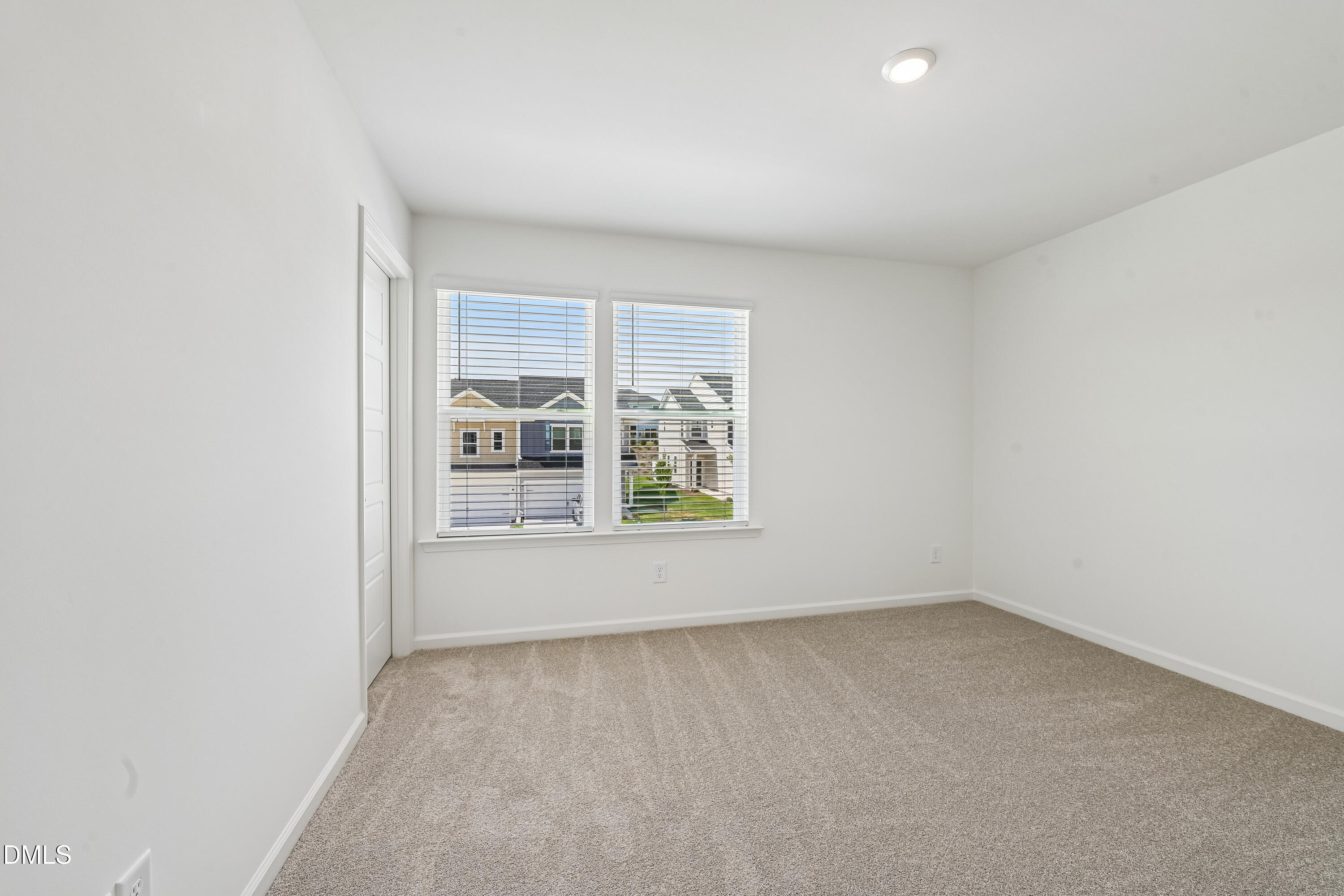 519 Sunset Lake Drive Property Photo 28