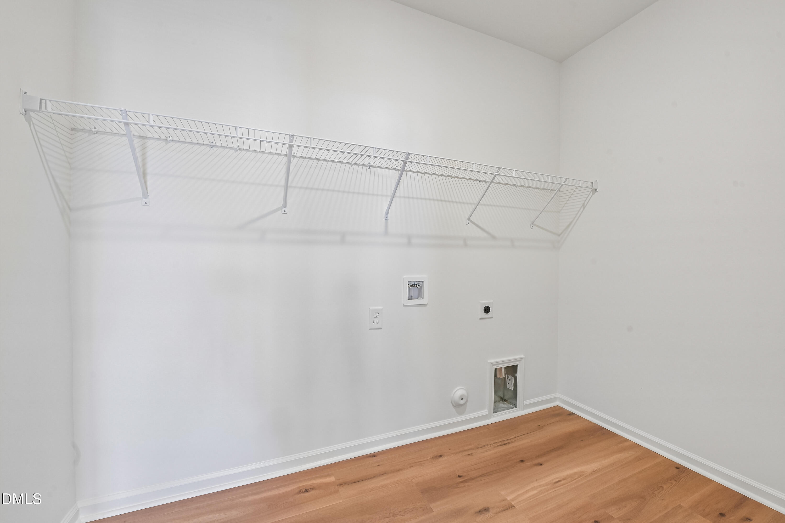 519 Sunset Lake Drive Property Photo 33
