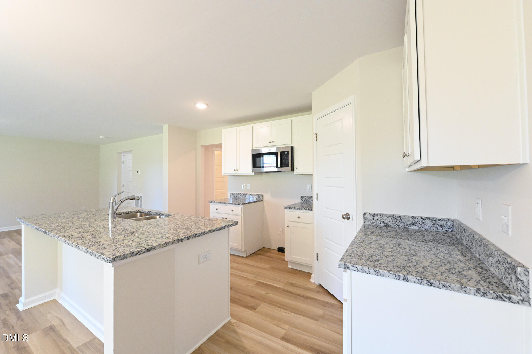 209 Hill Valley Drive Property Photo 10