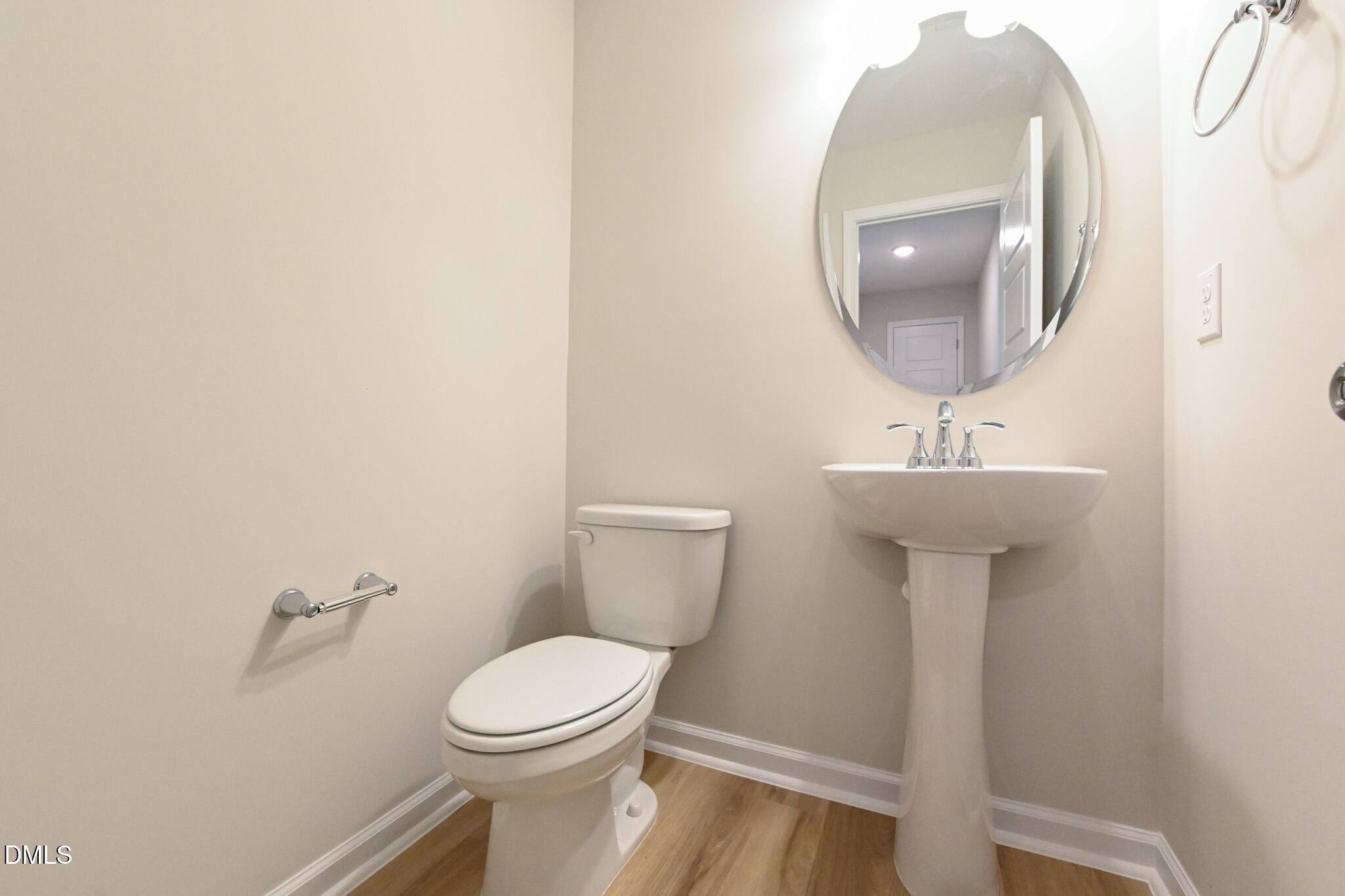 209 Hill Valley Drive Property Photo 13
