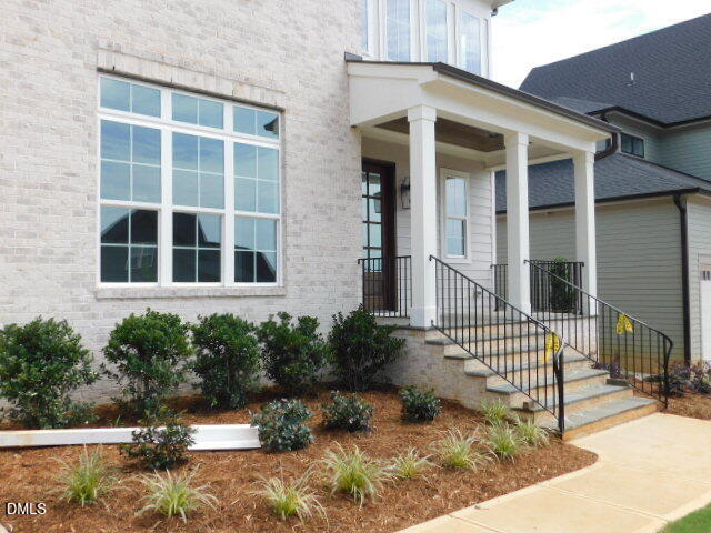 142 Autumn Gate Street Property Photo 2