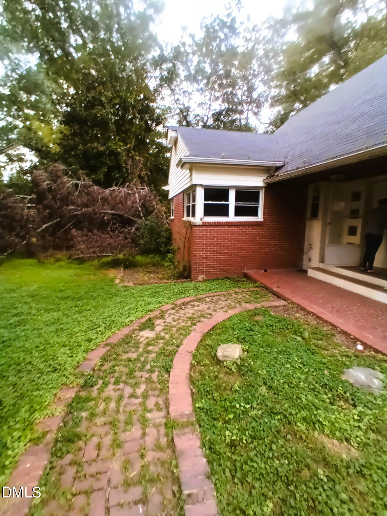 7856 Boston Road Property Photo 3