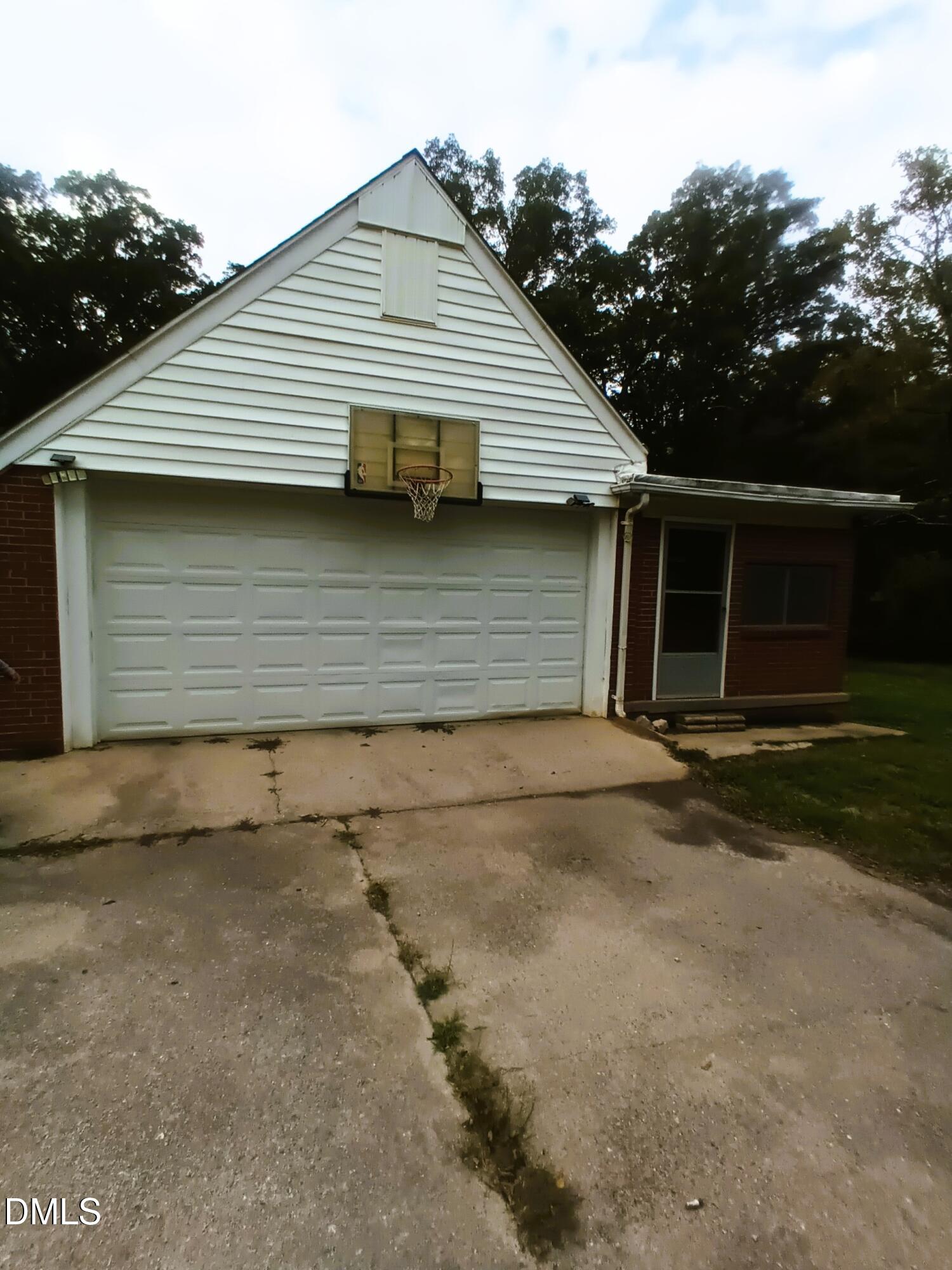 7856 Boston Road Property Photo 11