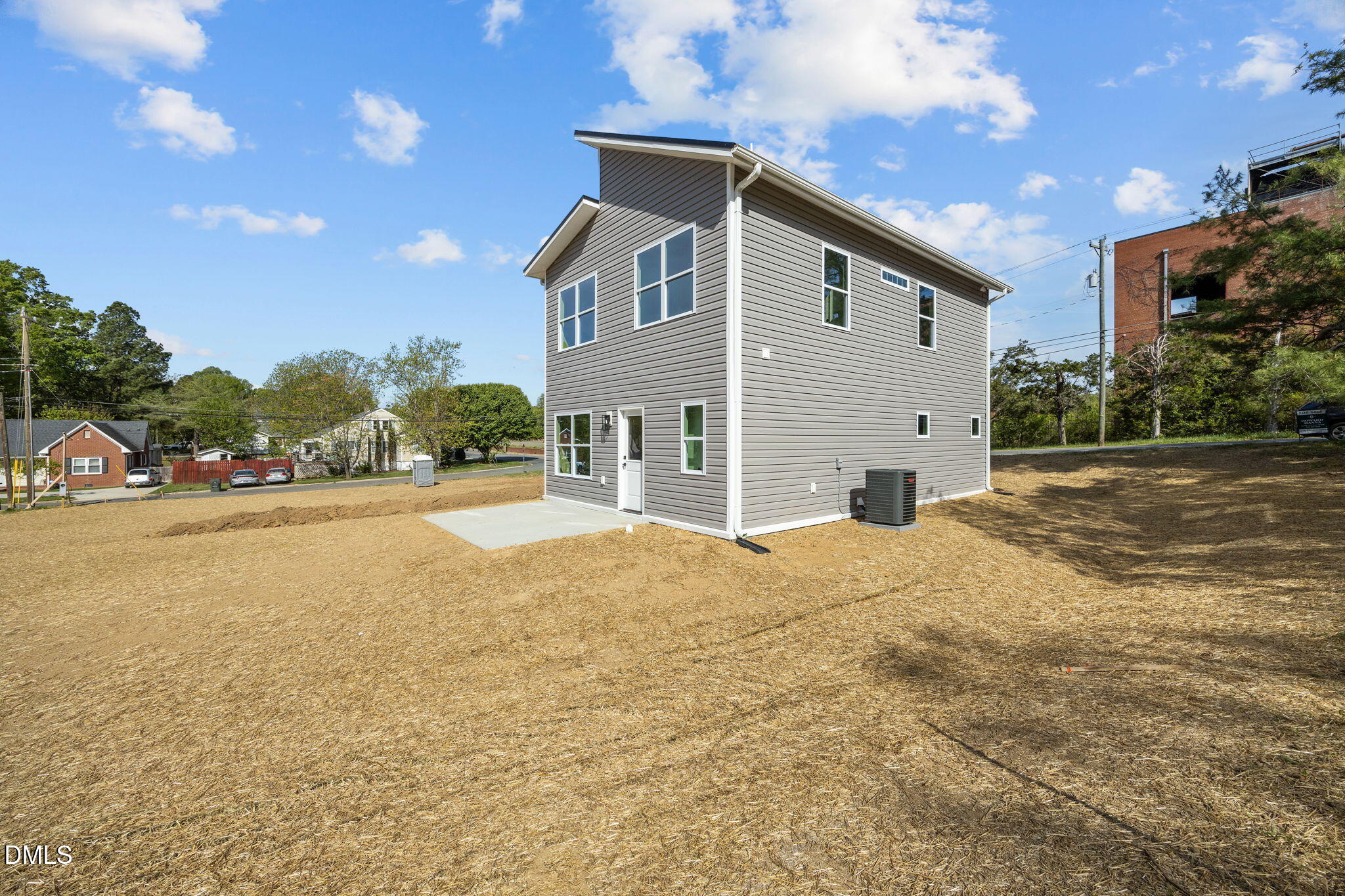 207 E Parker Street Property Photo 9