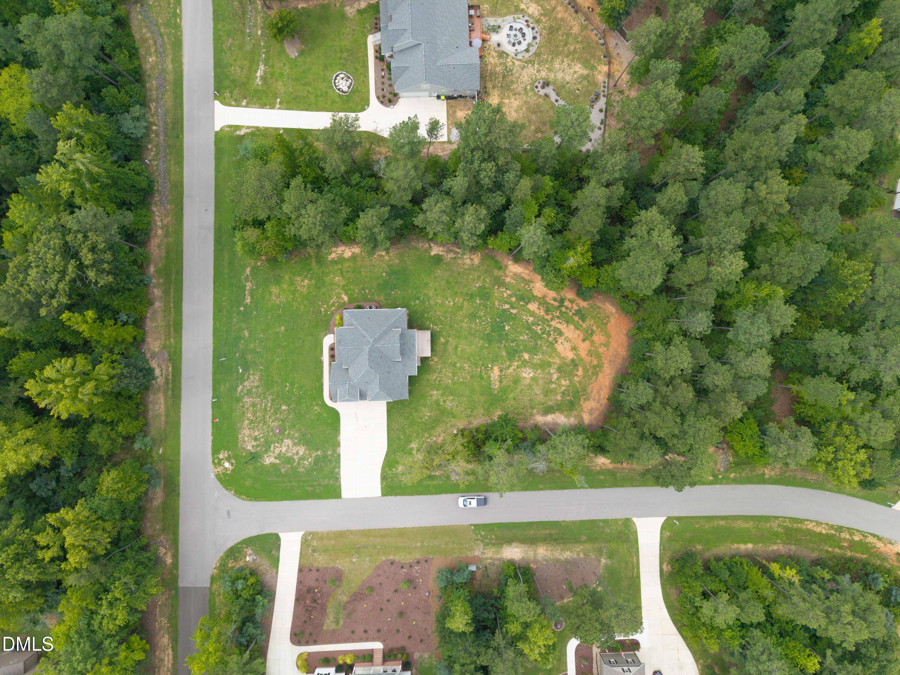190 Whistlers Cove Property Photo 3