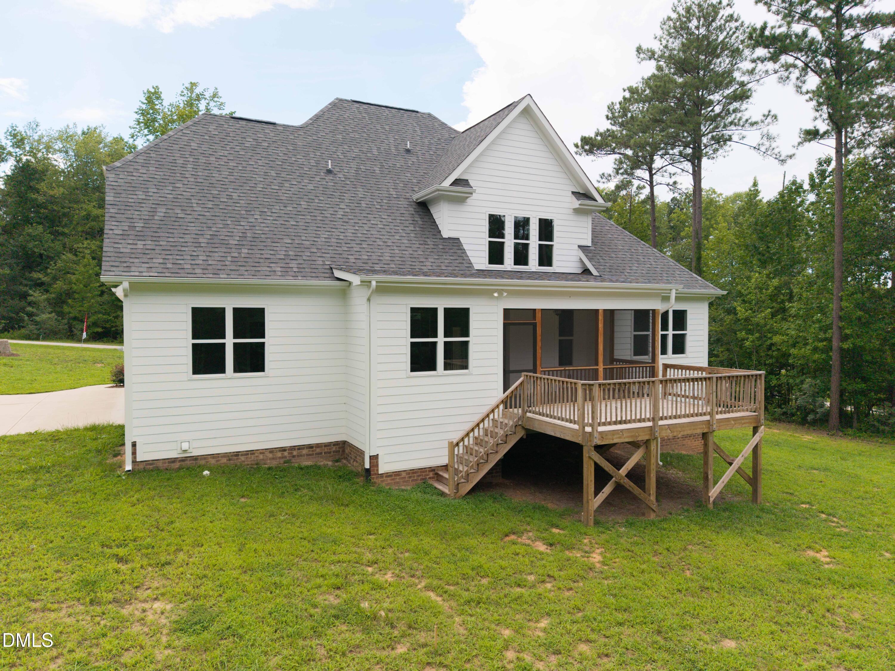 190 Whistlers Cove Property Photo 52