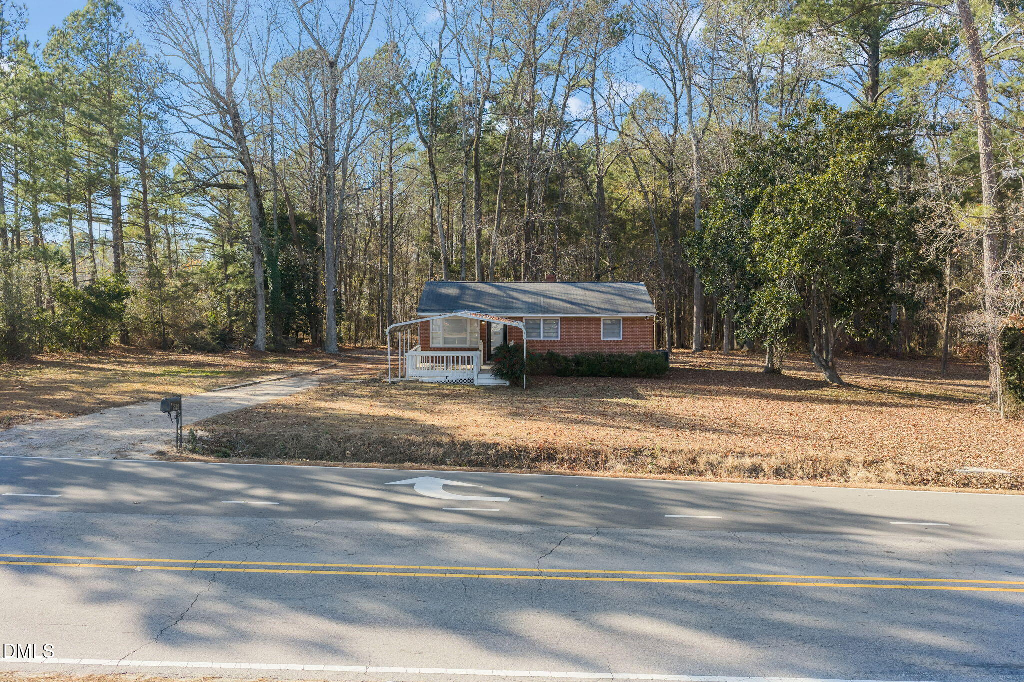 913 Edgemont Road Property Photo 6