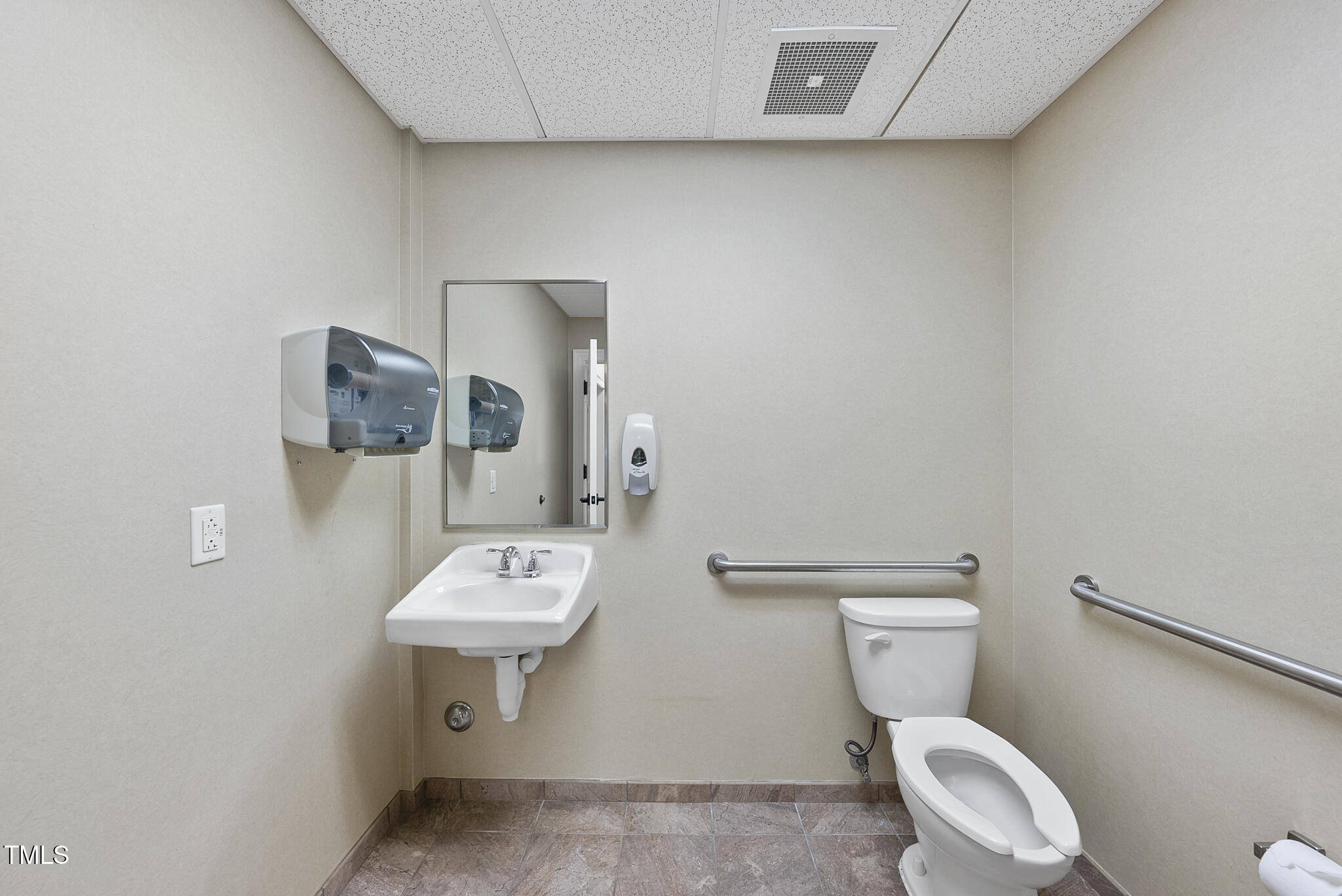 701 Mutual Court 200 Property Photo 19
