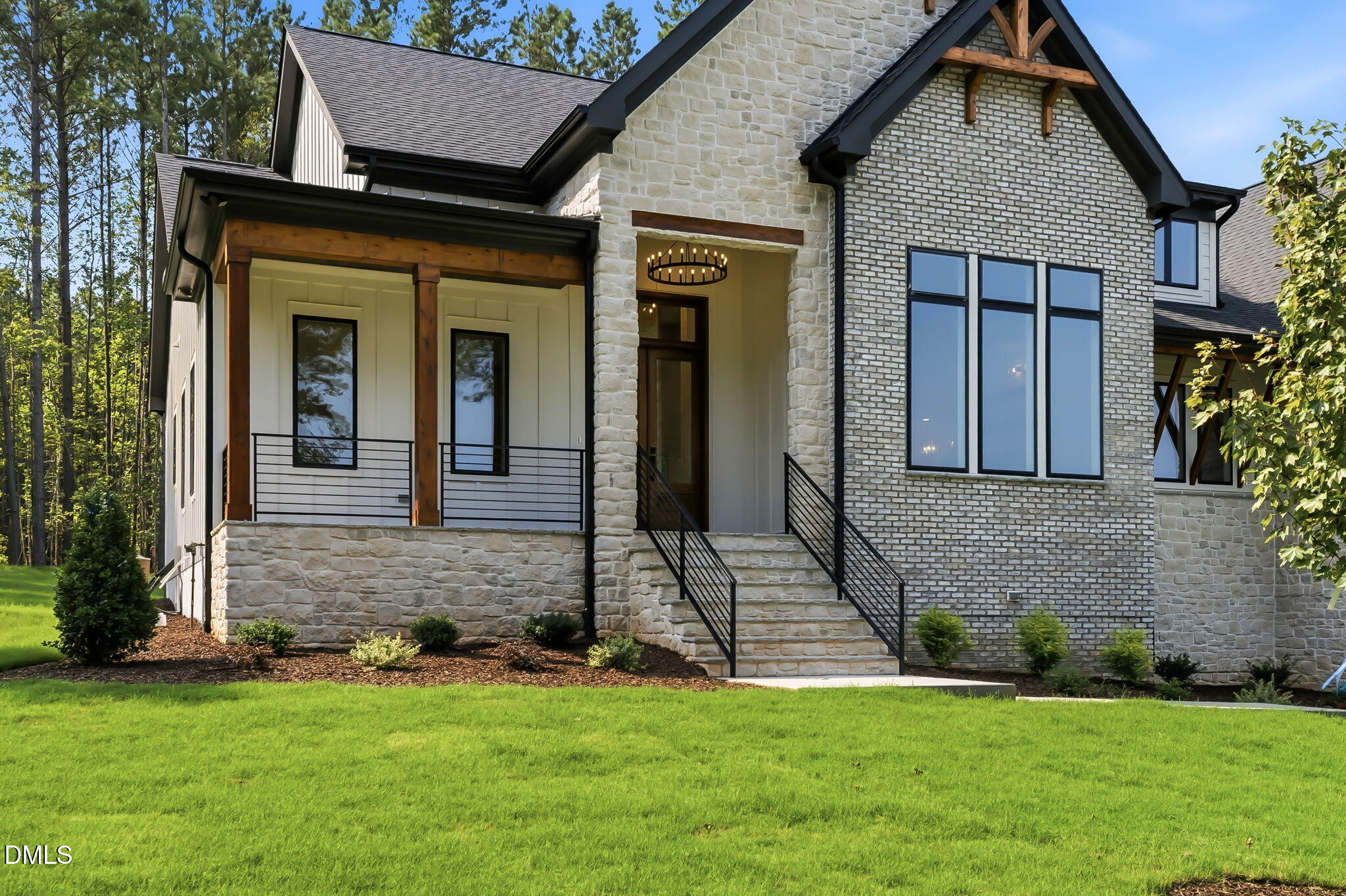 85 Ashbrooke Falls Drive Property Photo 8