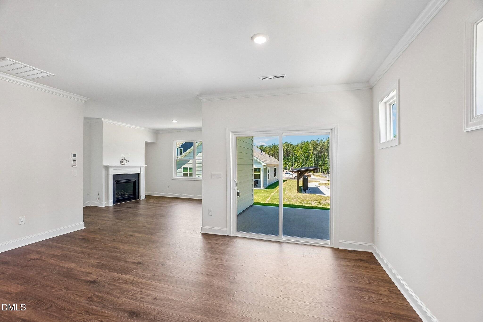 2200 Warbler Drive Property Photo 7