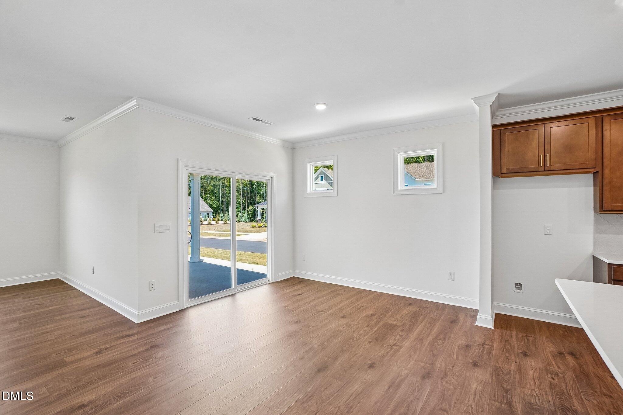 2200 Warbler Drive Property Photo 8