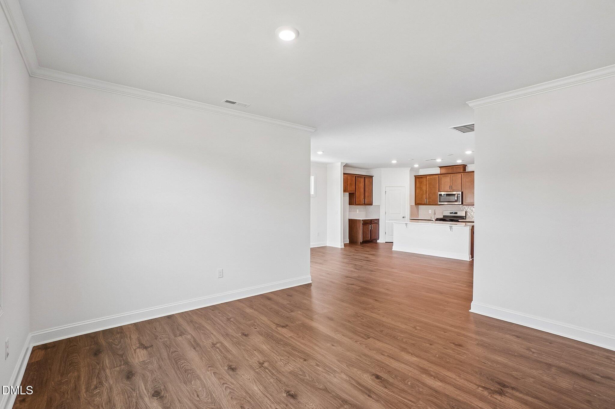 2200 Warbler Drive Property Photo 10