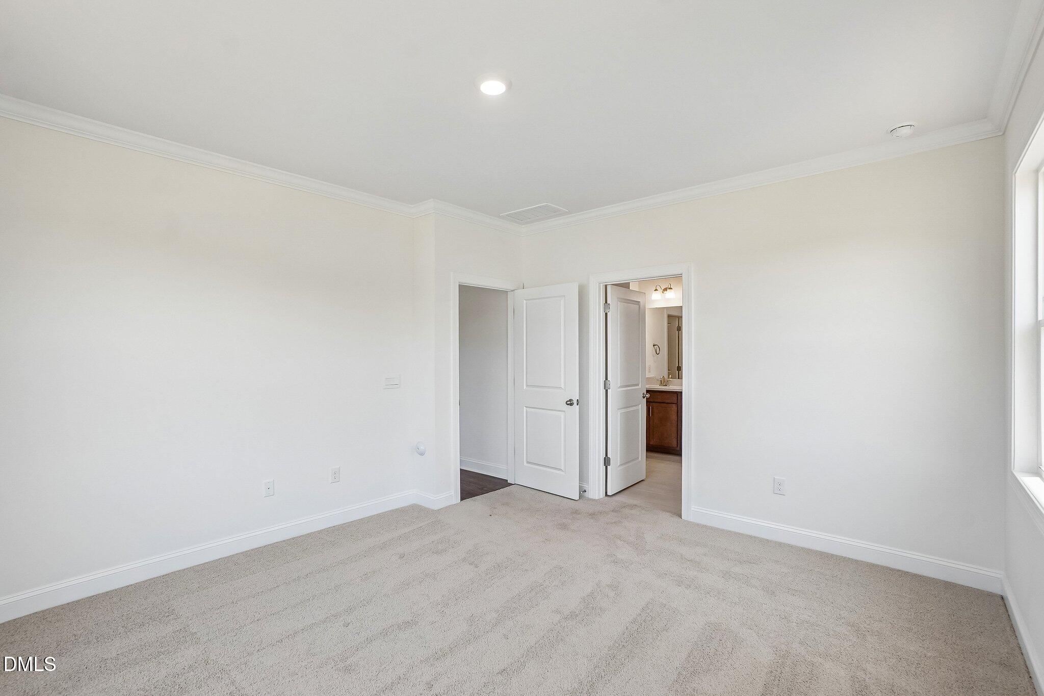 2200 Warbler Drive Property Photo 17