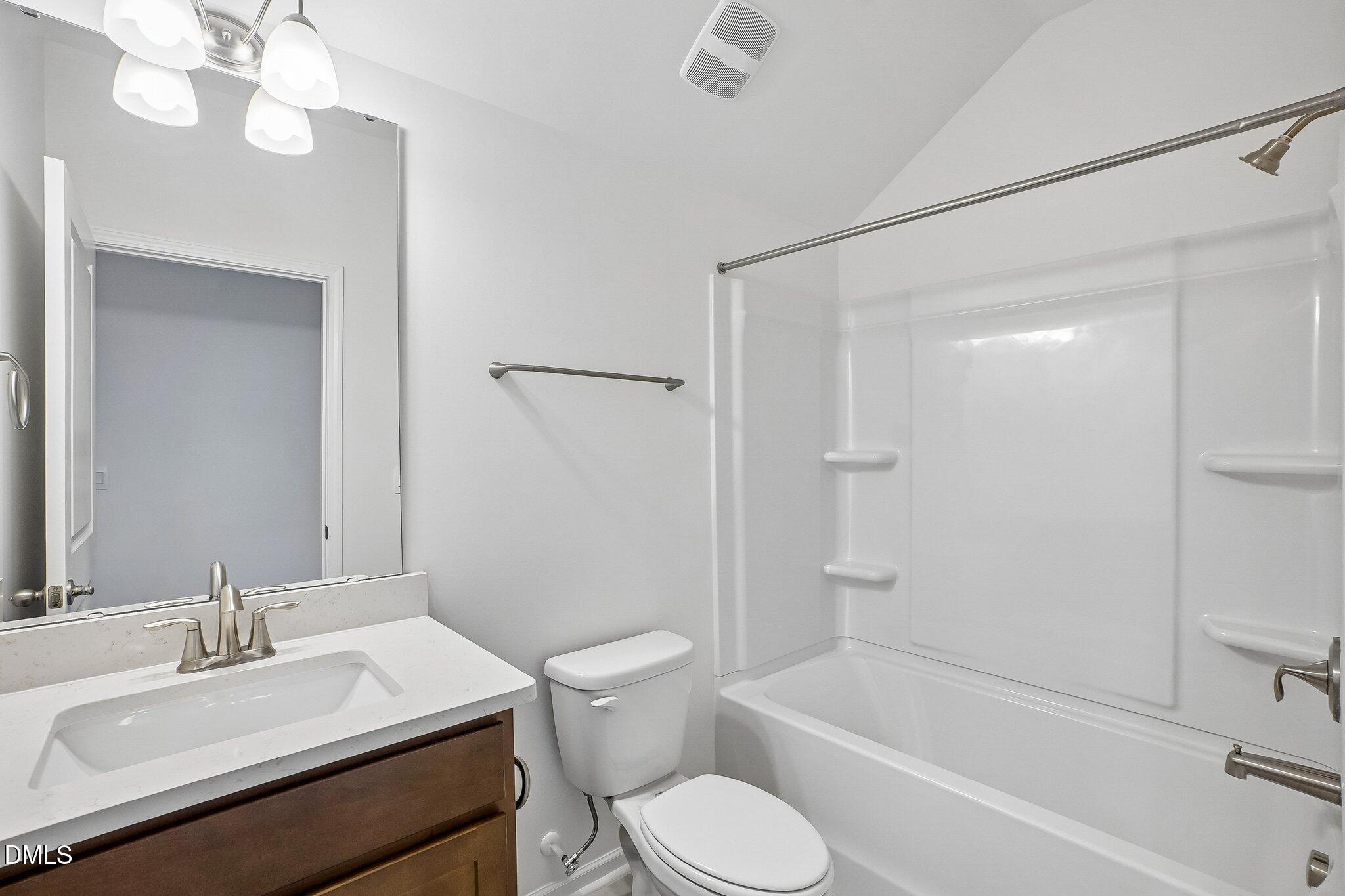 2200 Warbler Drive Property Photo 32