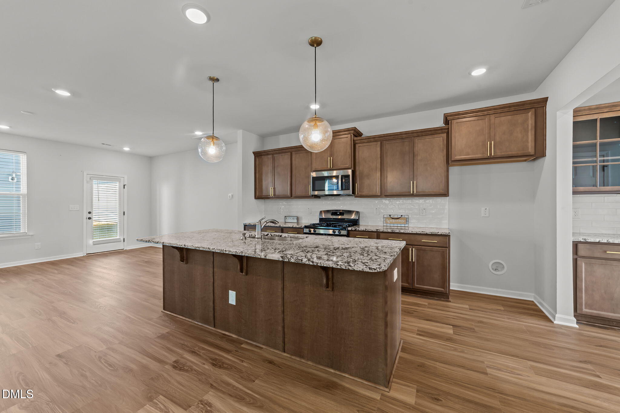 226 Blue Iris Parkway Property Photo 5