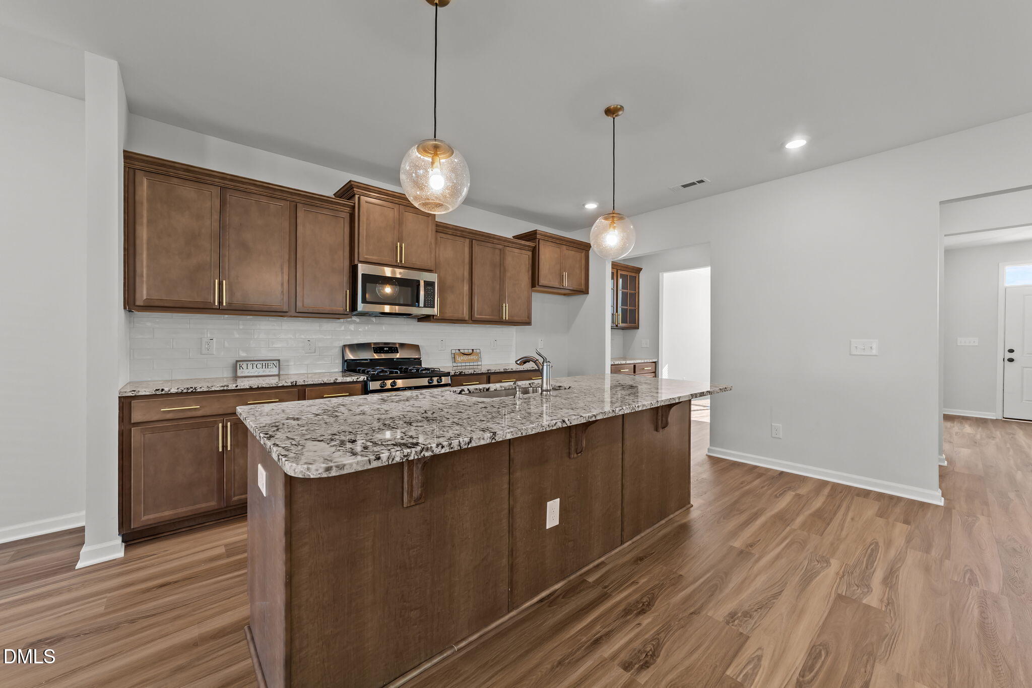 226 Blue Iris Parkway Property Photo 6
