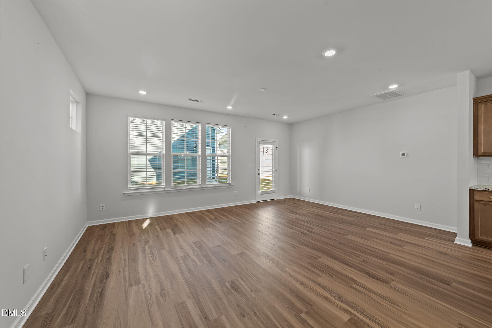 226 Blue Iris Parkway Property Photo 16