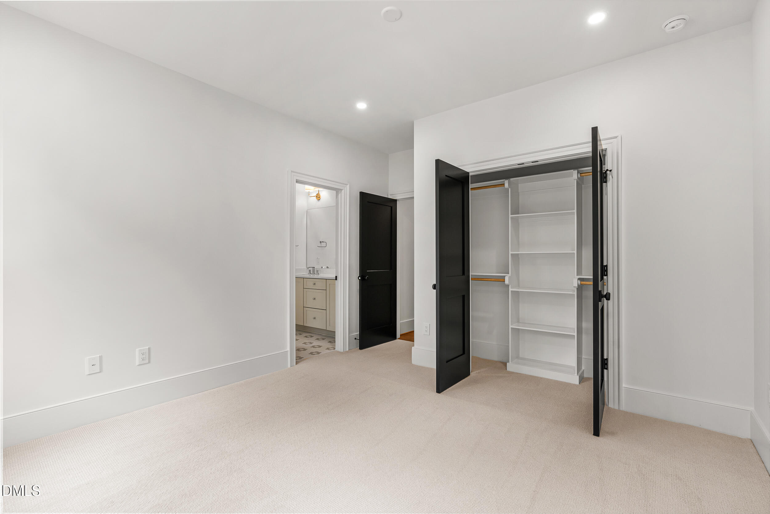 4 Chantilly Place Property Photo 31