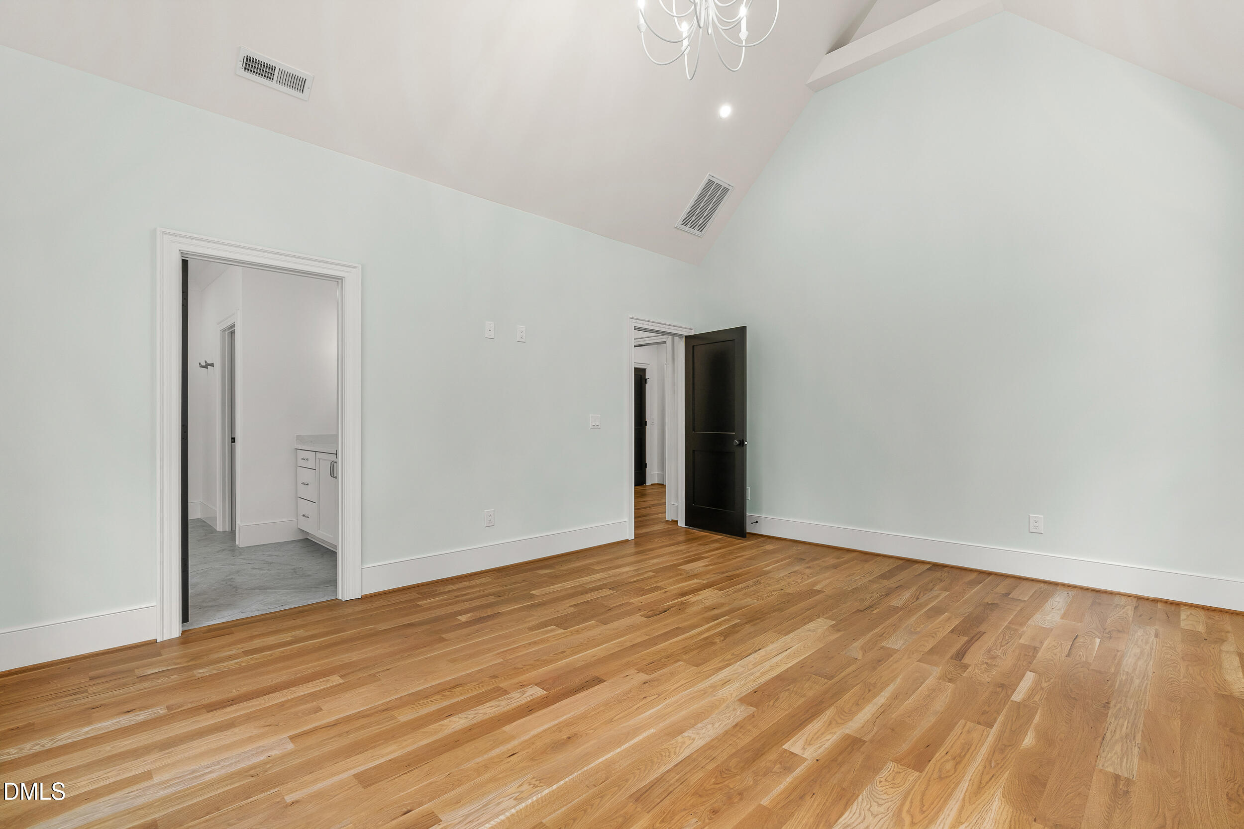 4 Chantilly Place Property Photo 34
