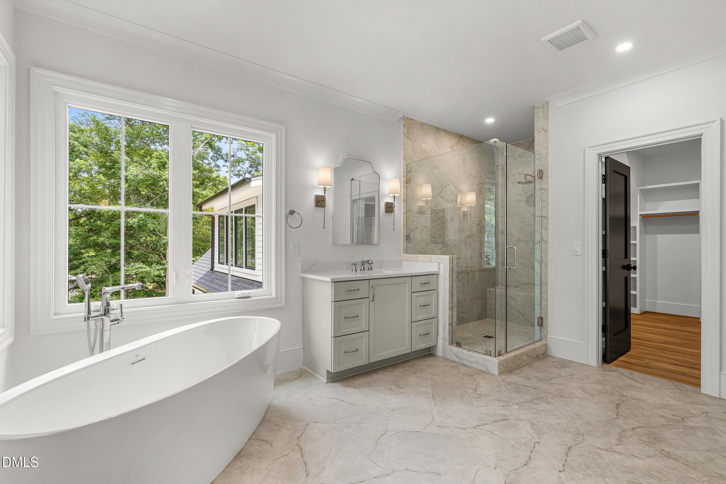 4 Chantilly Place Property Photo 36