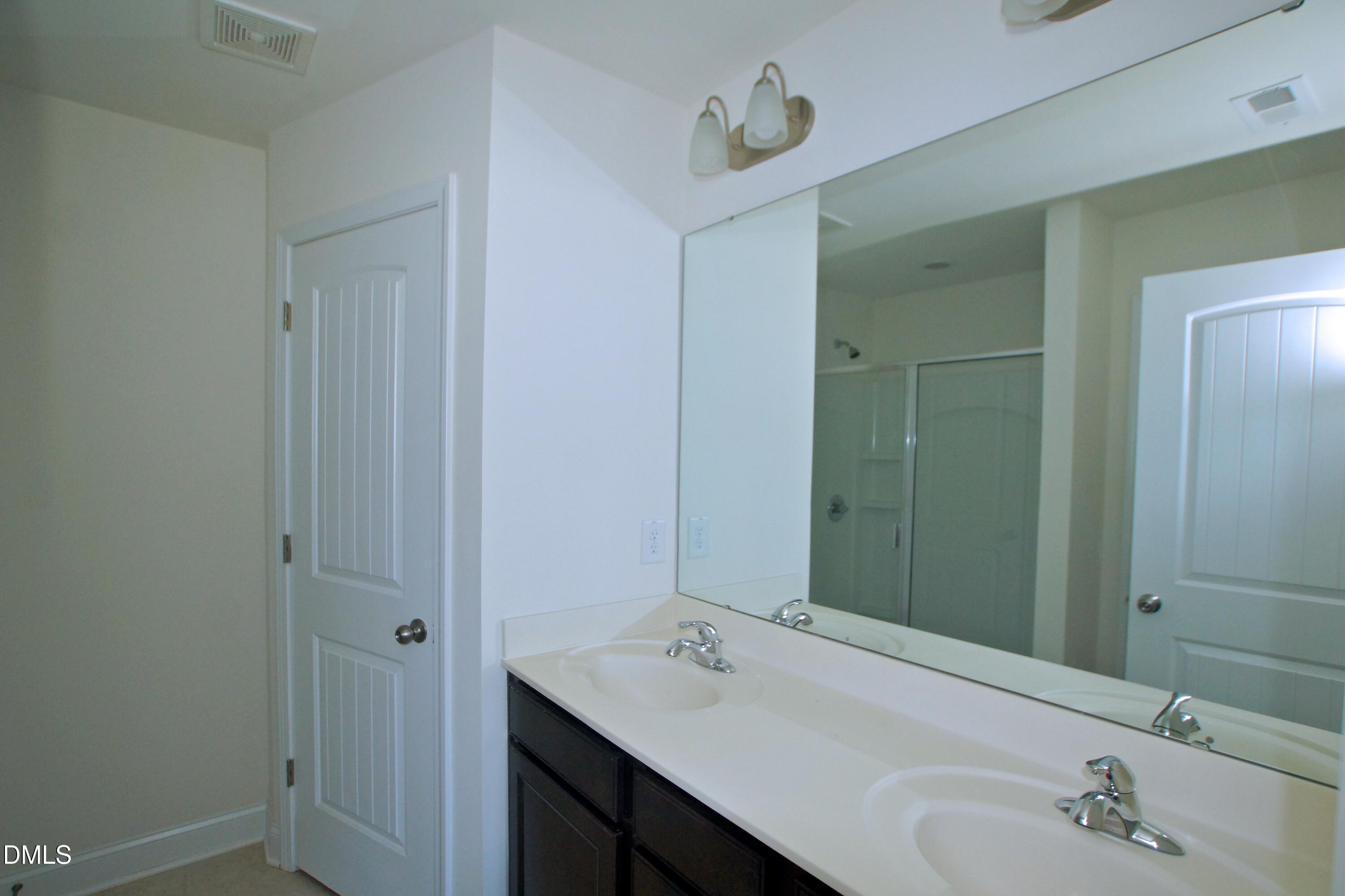 135 Polaris Avenue Property Photo 23