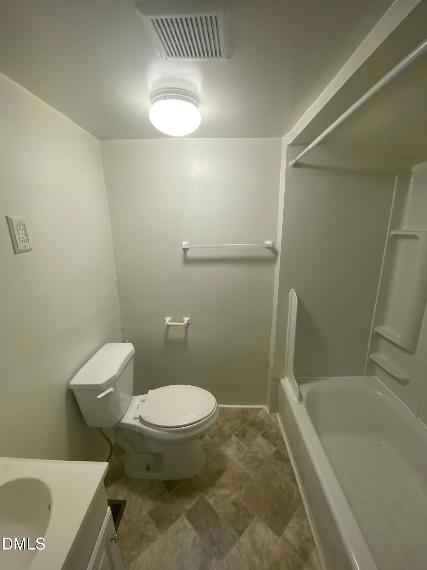 1019 Sedgefield Street Property Photo 11