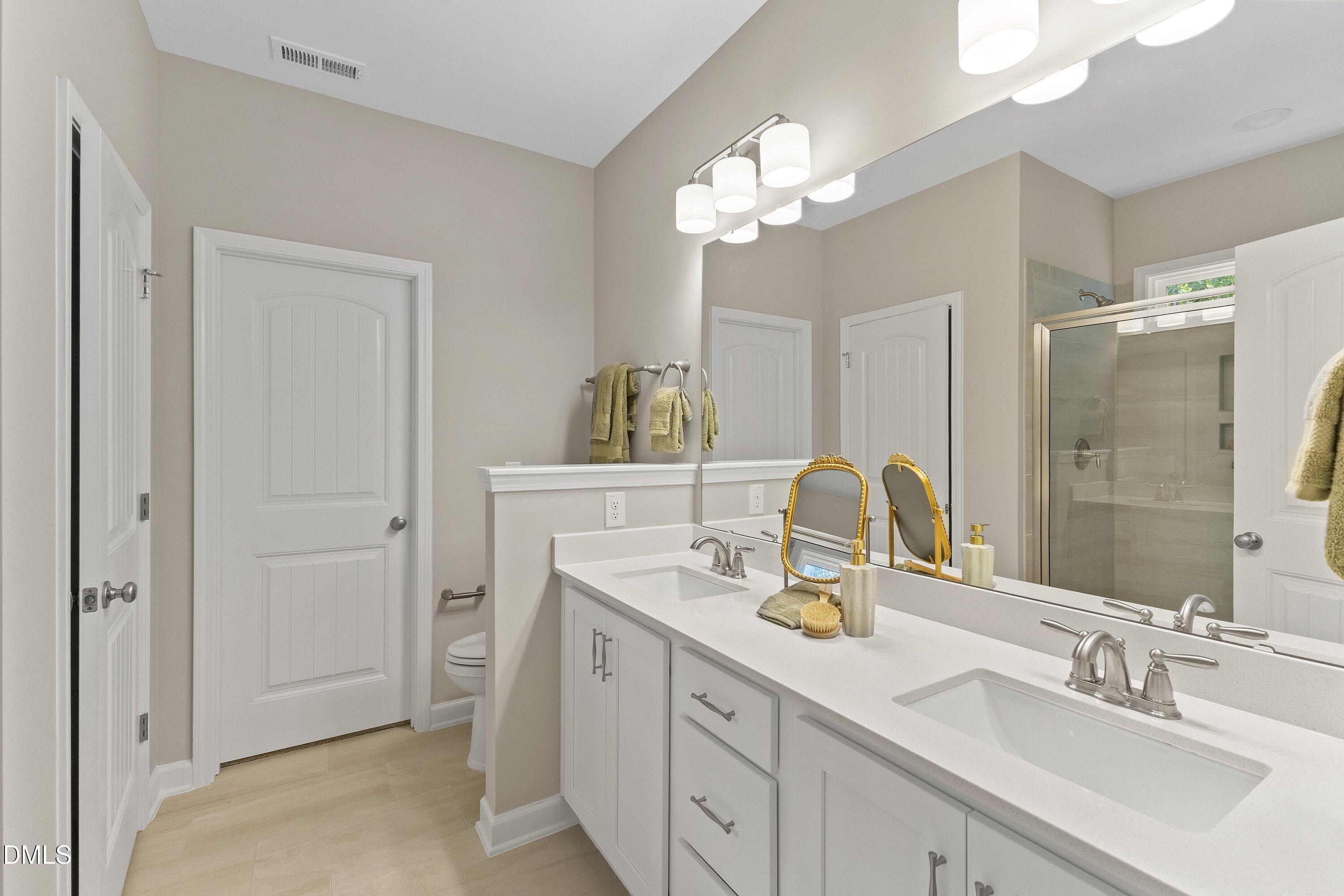 507 E Clydes Point Way Property Photo 28