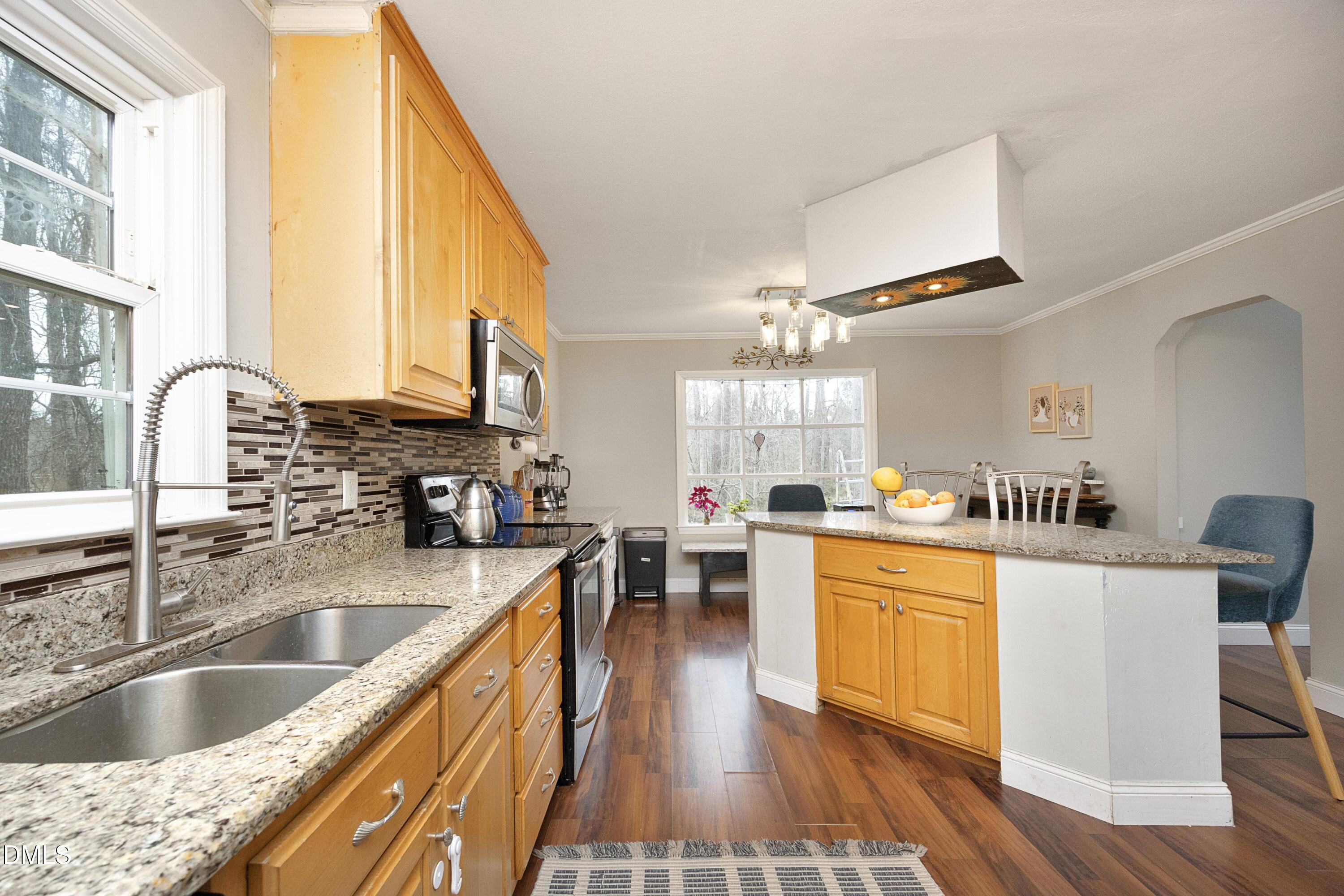 7117 Sunset Lake Road Property Photo 1