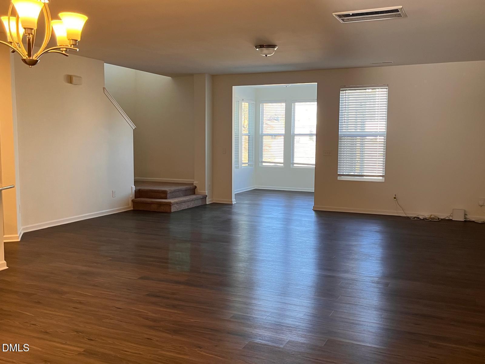 3404 Antler View Drive Property Photo 5