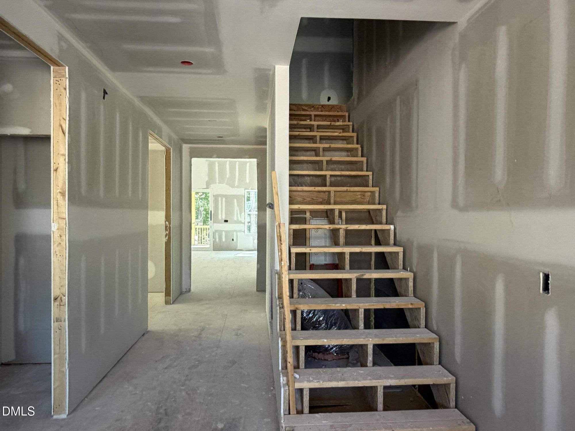 743 W Holly Springs Road Property Photo 3