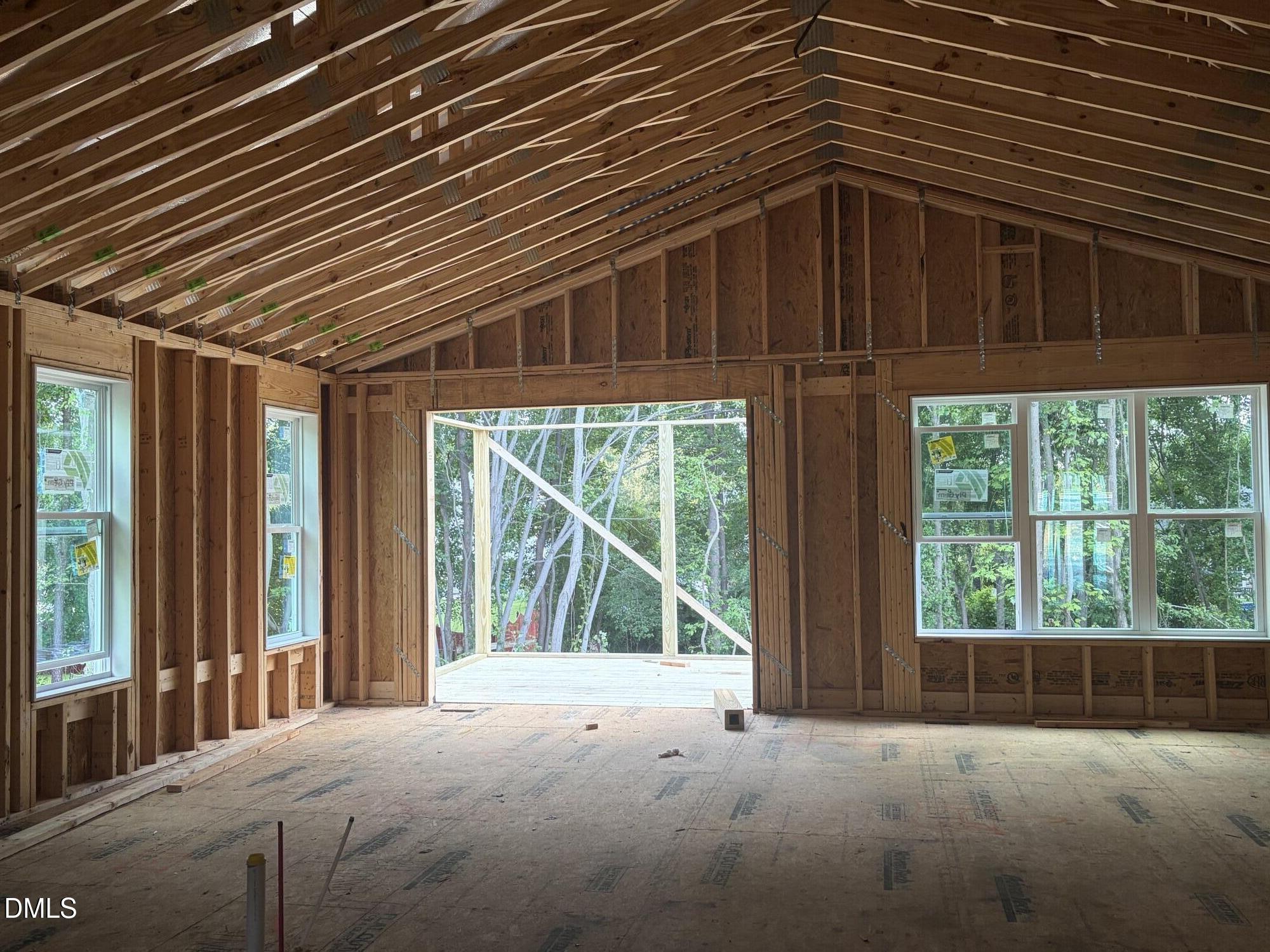 743 W Holly Springs Road Property Photo 4