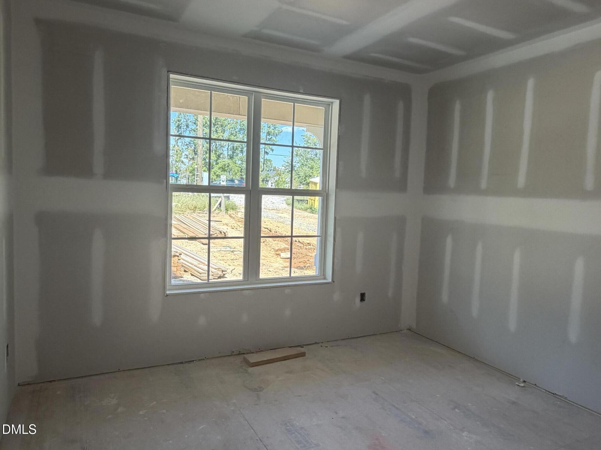 743 W Holly Springs Road Property Photo 5