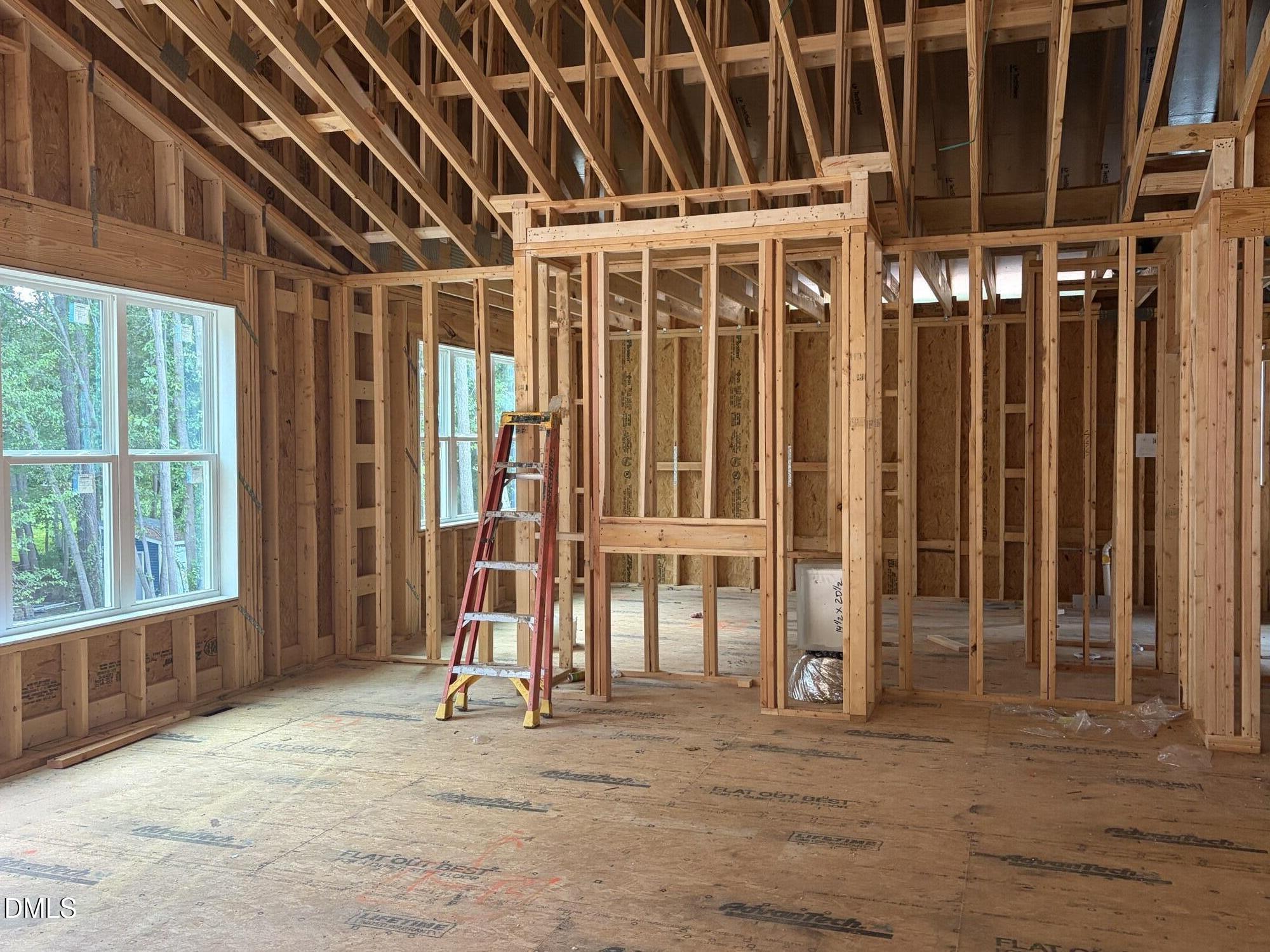 743 W Holly Springs Road Property Photo 6