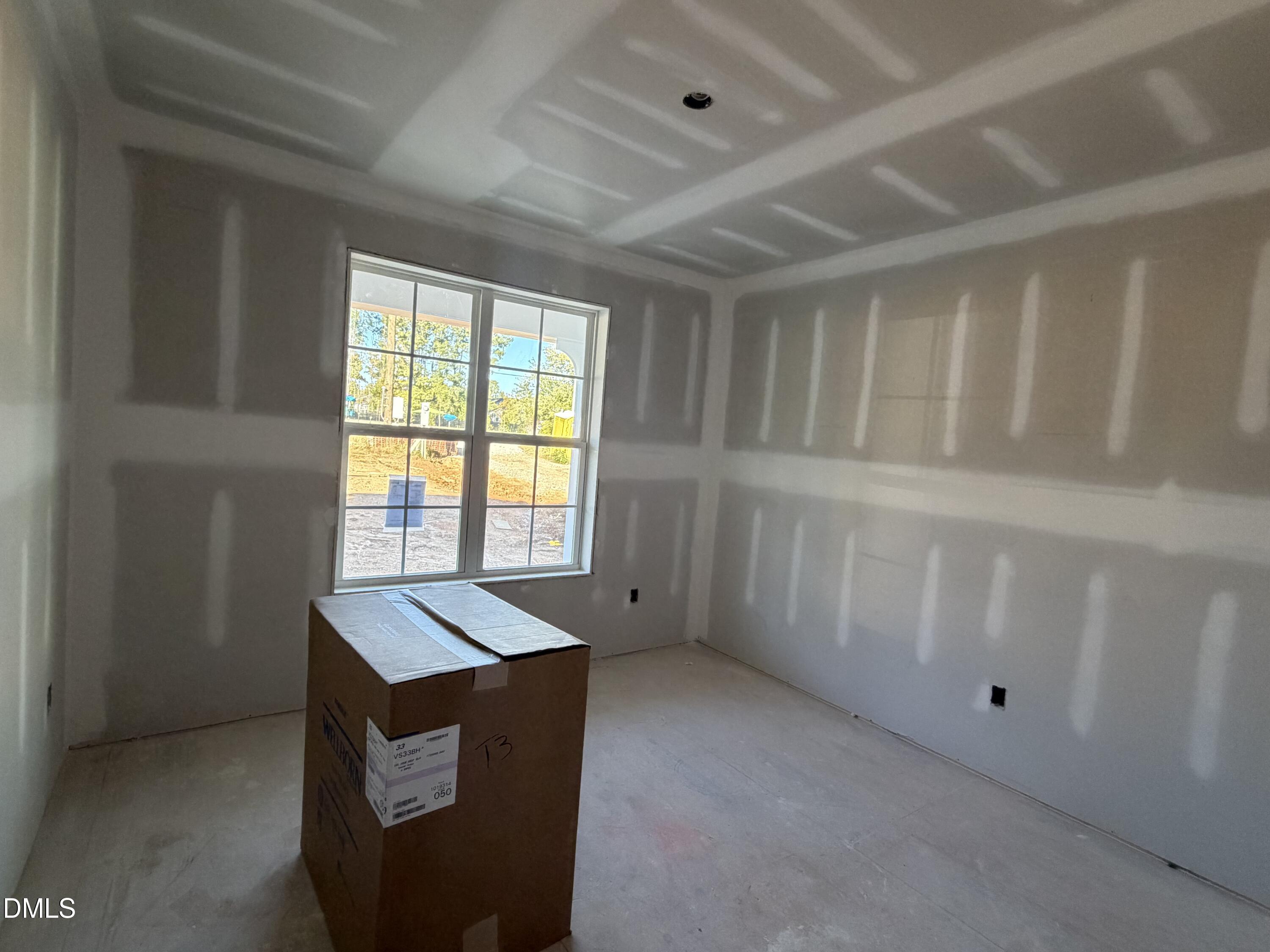 743 W Holly Springs Road Property Photo 7