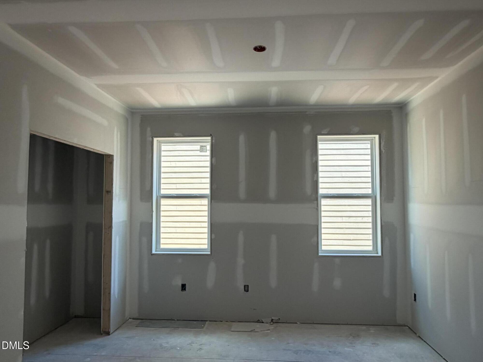 743 W Holly Springs Road Property Photo 8