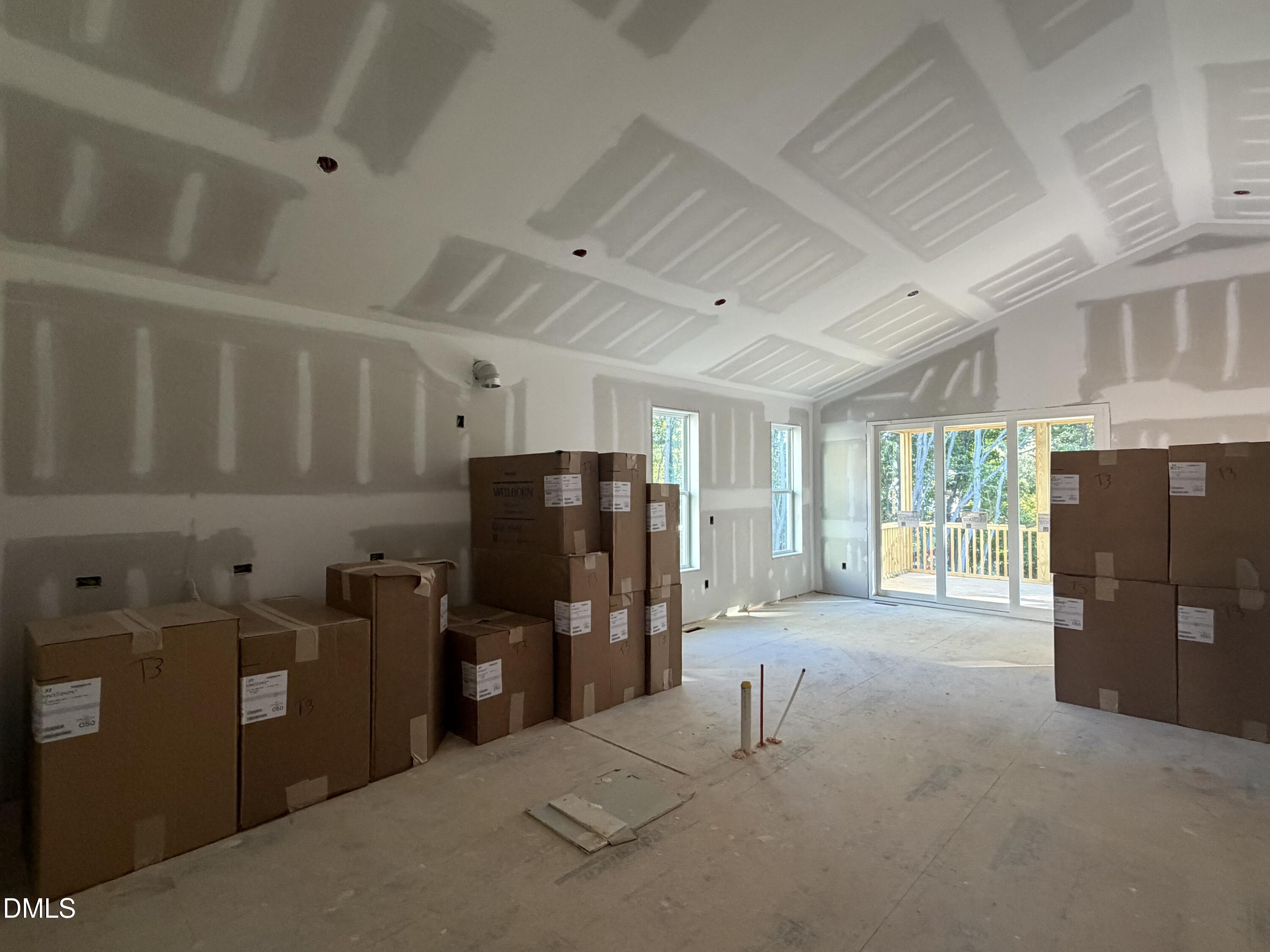743 W Holly Springs Road Property Photo 13