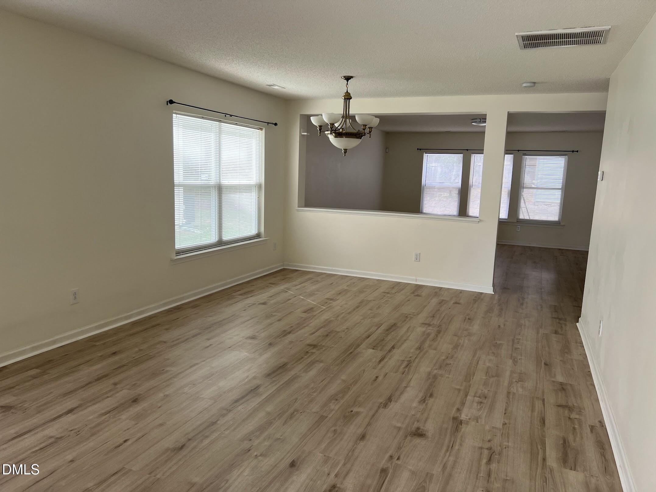 2920 Roundleaf Court Property Photo 2
