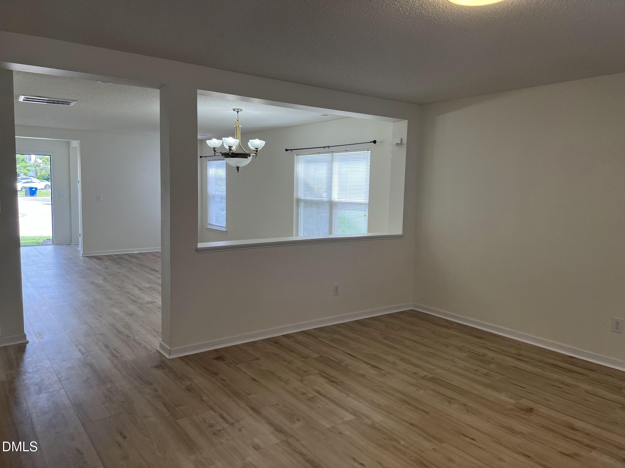 2920 Roundleaf Court Property Photo 4