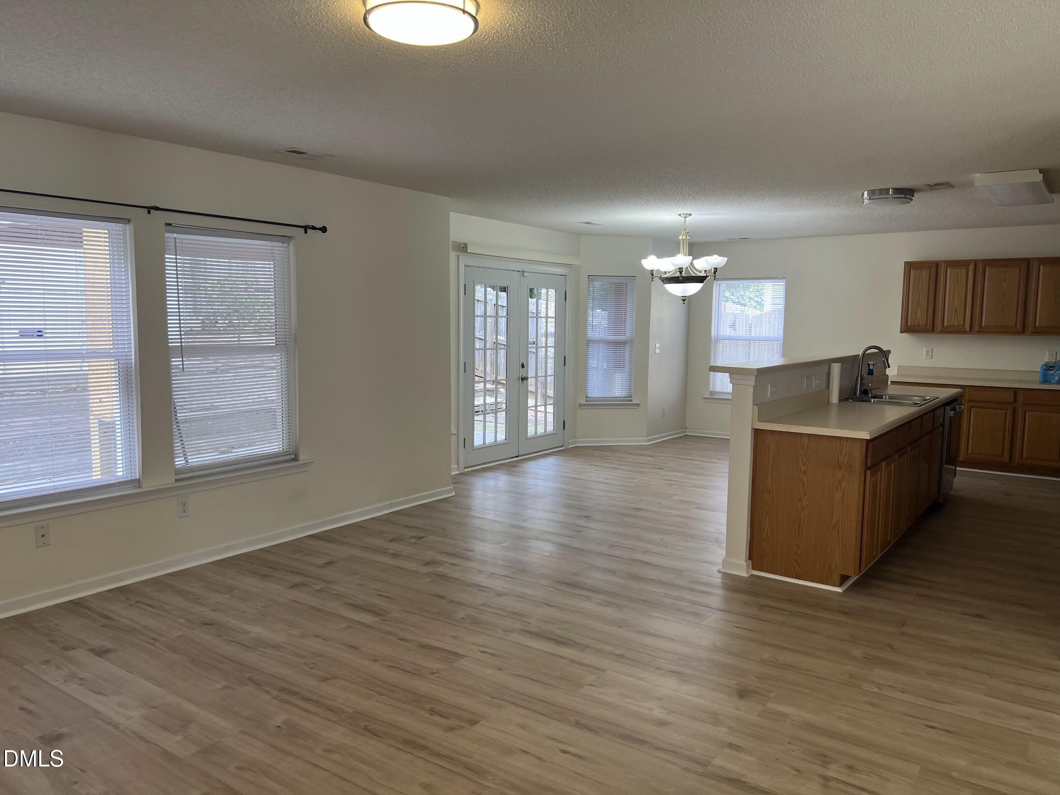 2920 Roundleaf Court Property Photo 8