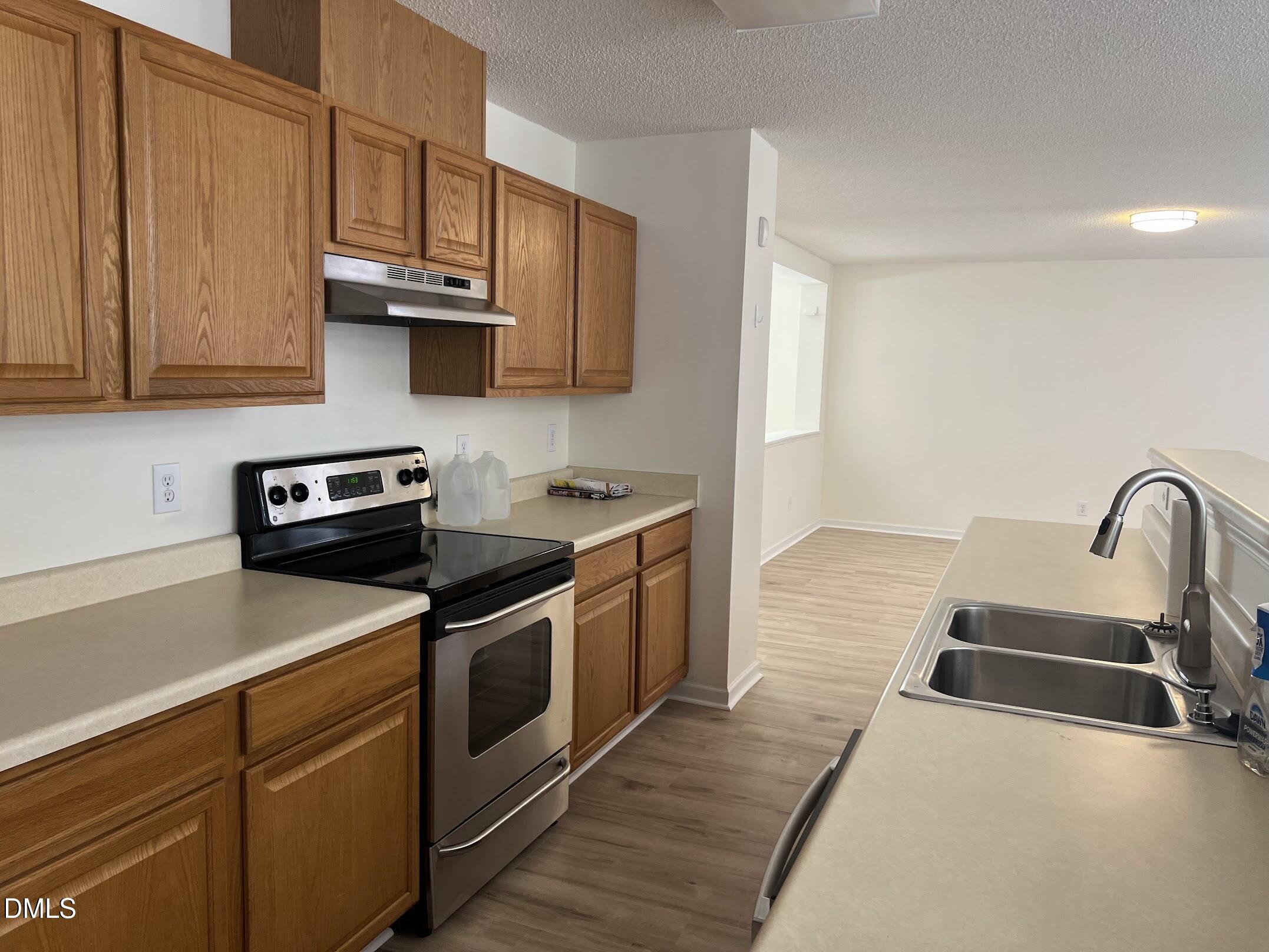 2920 Roundleaf Court Property Photo 10