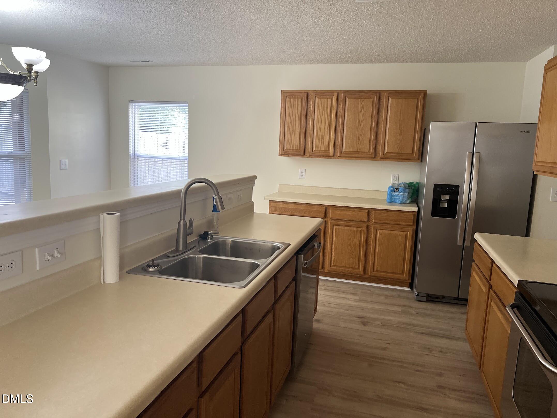 2920 Roundleaf Court Property Photo 12