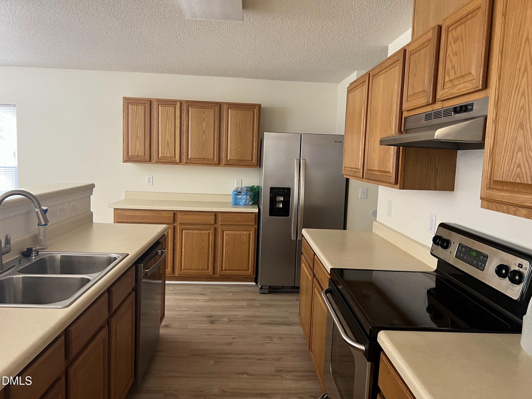 2920 Roundleaf Court Property Photo 15