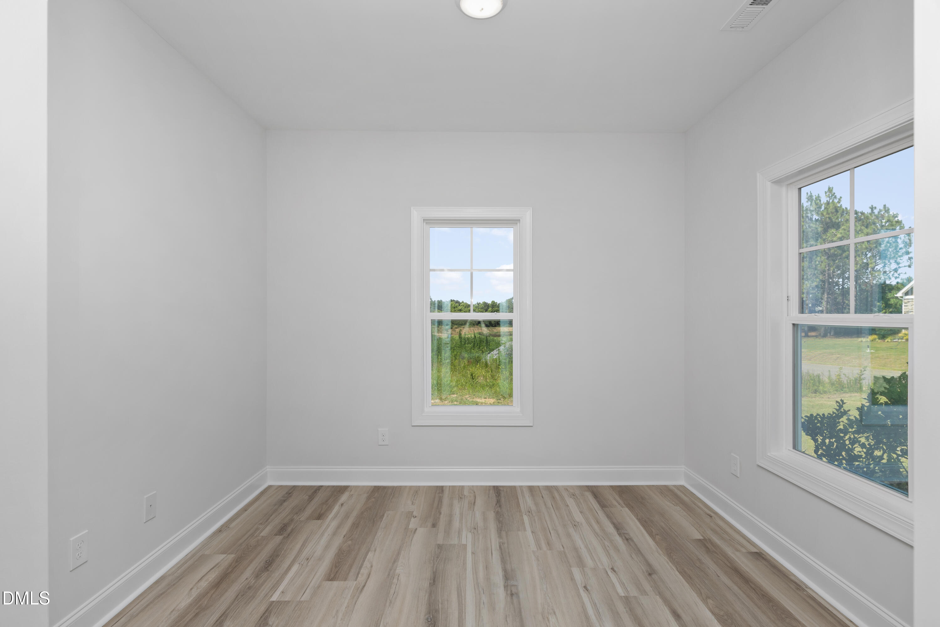 159 N Rabbit Run Drive Property Photo 4