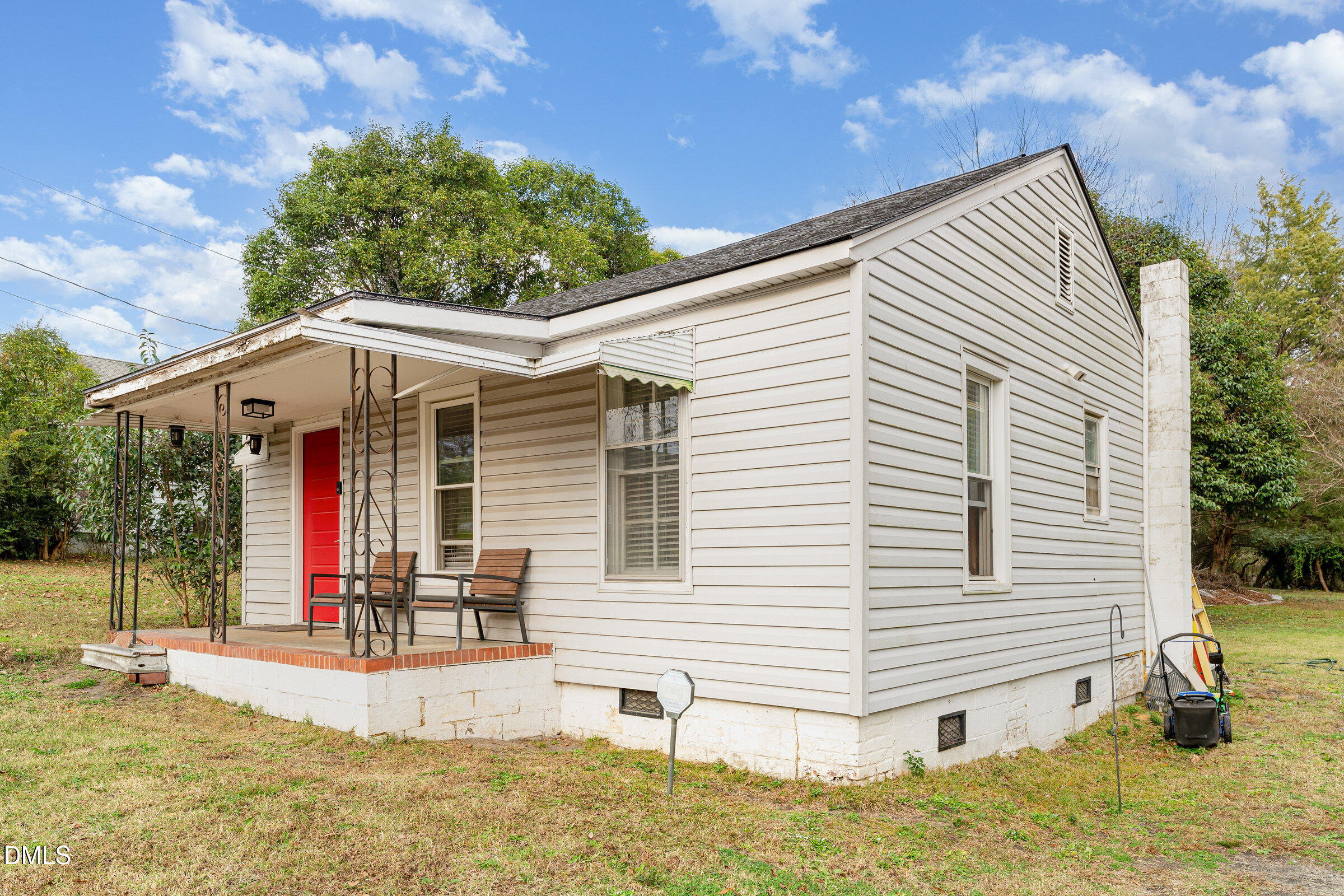 330 E Stallings Street Property Photo 1
